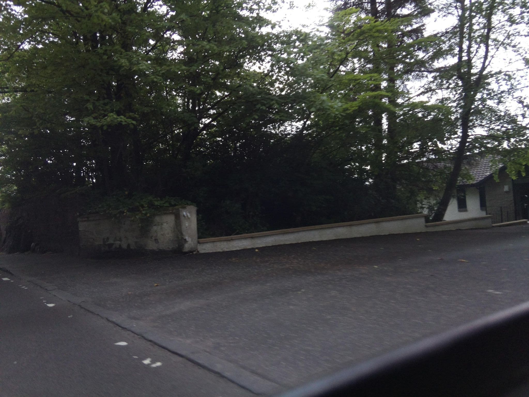 Street view near Shoreside Villa, Wemyss Bay — © southglos (CC BY-SA · Mapillary)