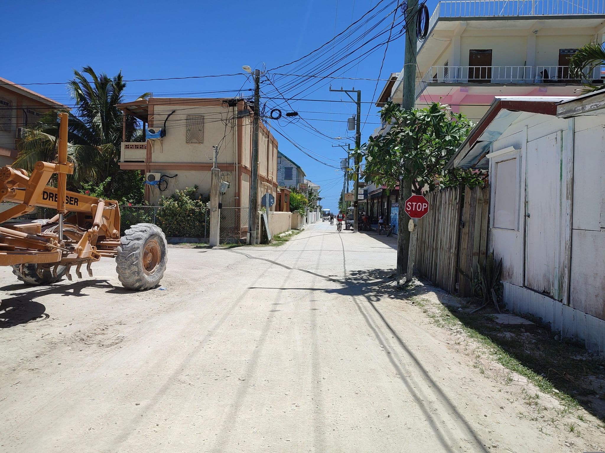 Street view near Marin's Guesthouse, Caye Caulker — © charlieplett (CC BY-SA · Mapillary)