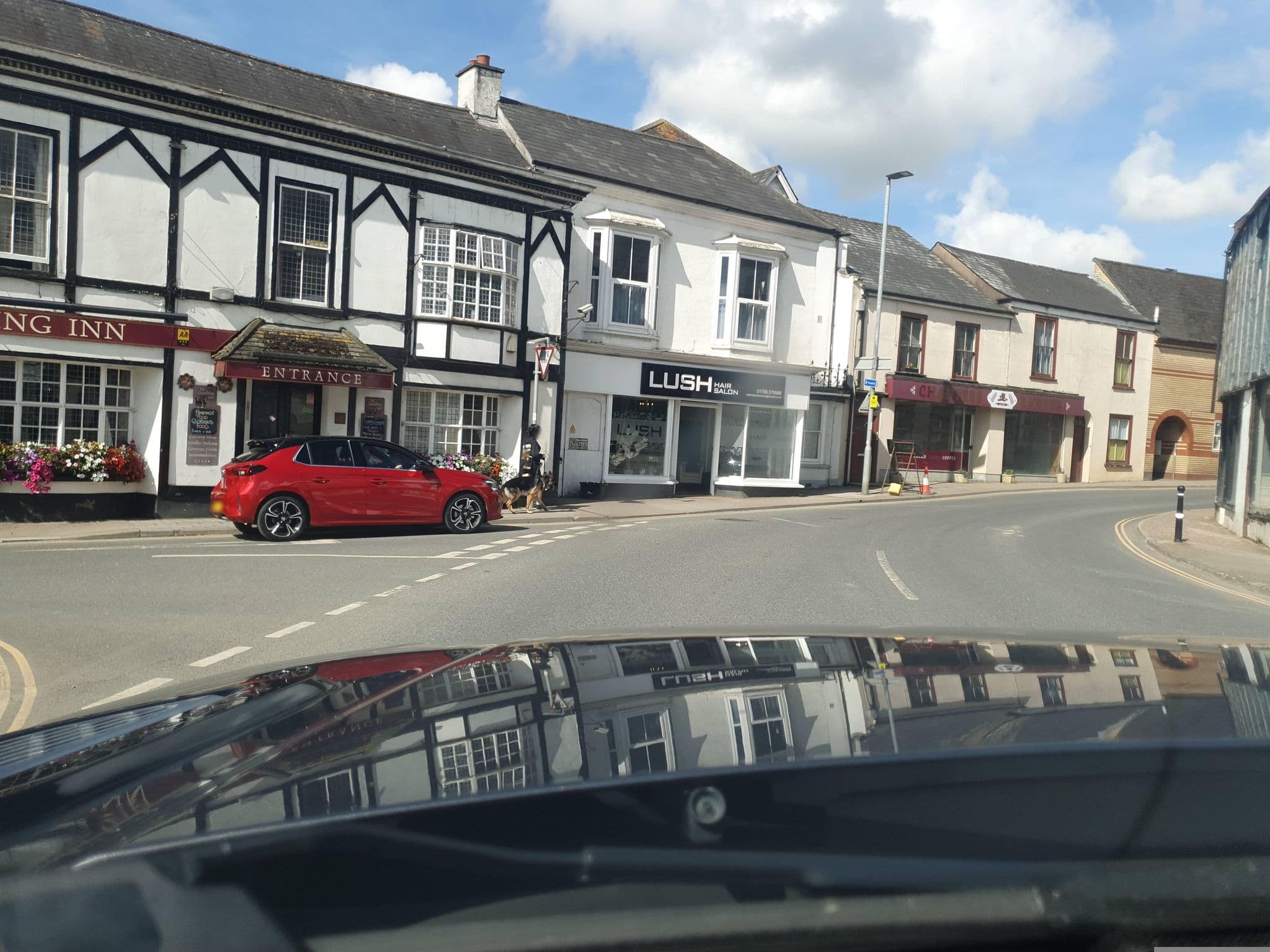 Street view near The Coaching Inn, South Molton, South Molton — © russmcd (CC BY-SA · Mapillary)