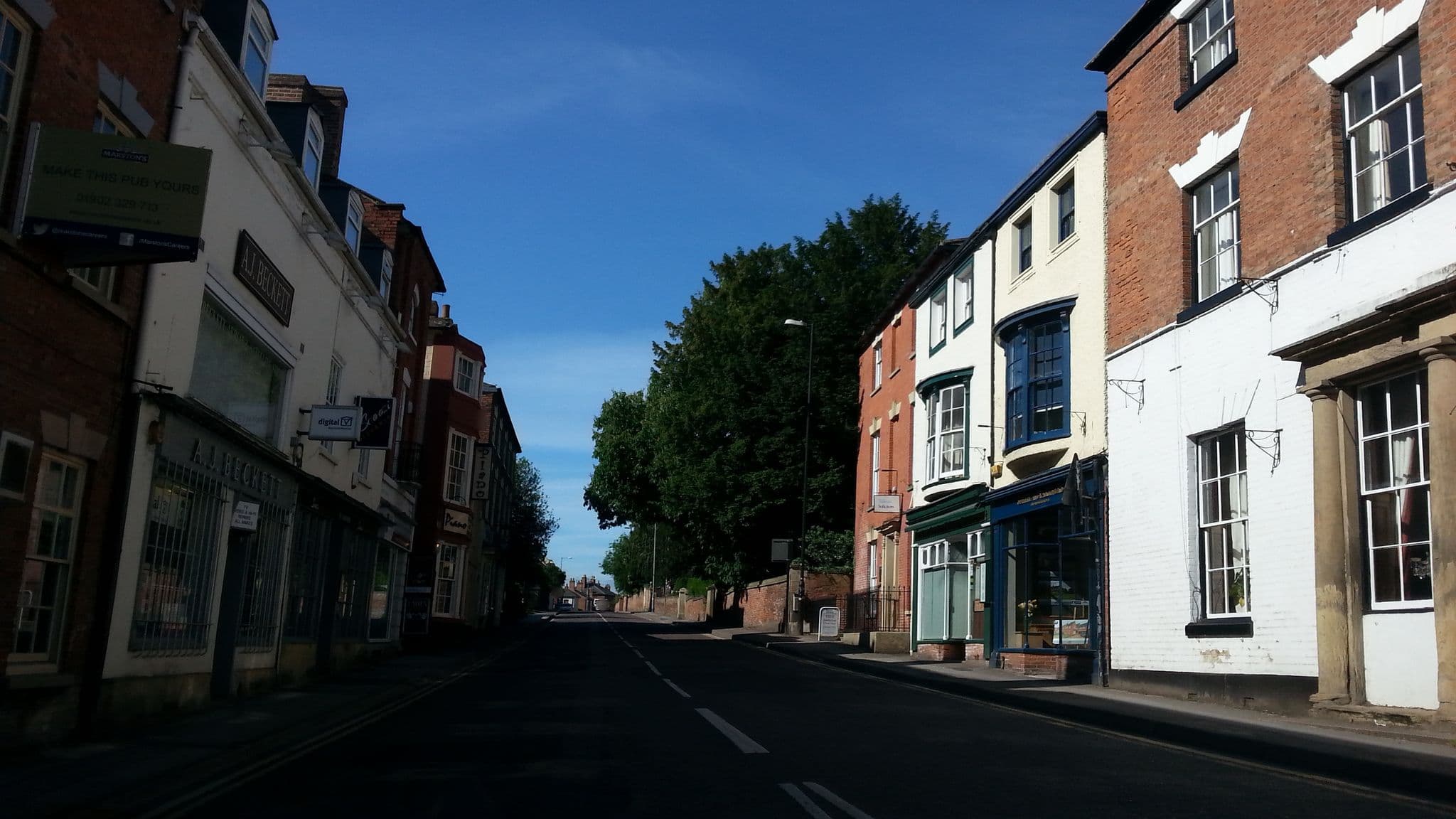 Street view near The Saracens Head Hotel & Restaurant, Southwell — © adam2 (CC BY-SA · Mapillary)