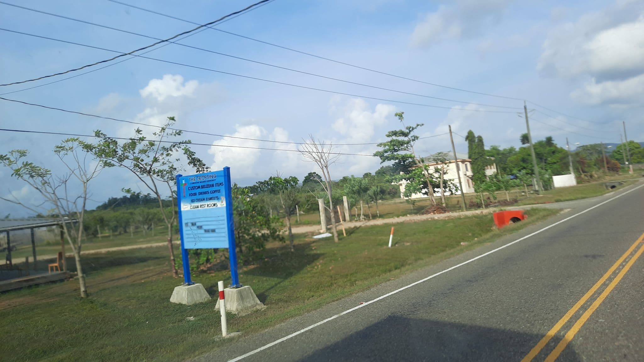 Street view near The Crossings, Hope Creek — © charlieplett (CC BY-SA · Mapillary)