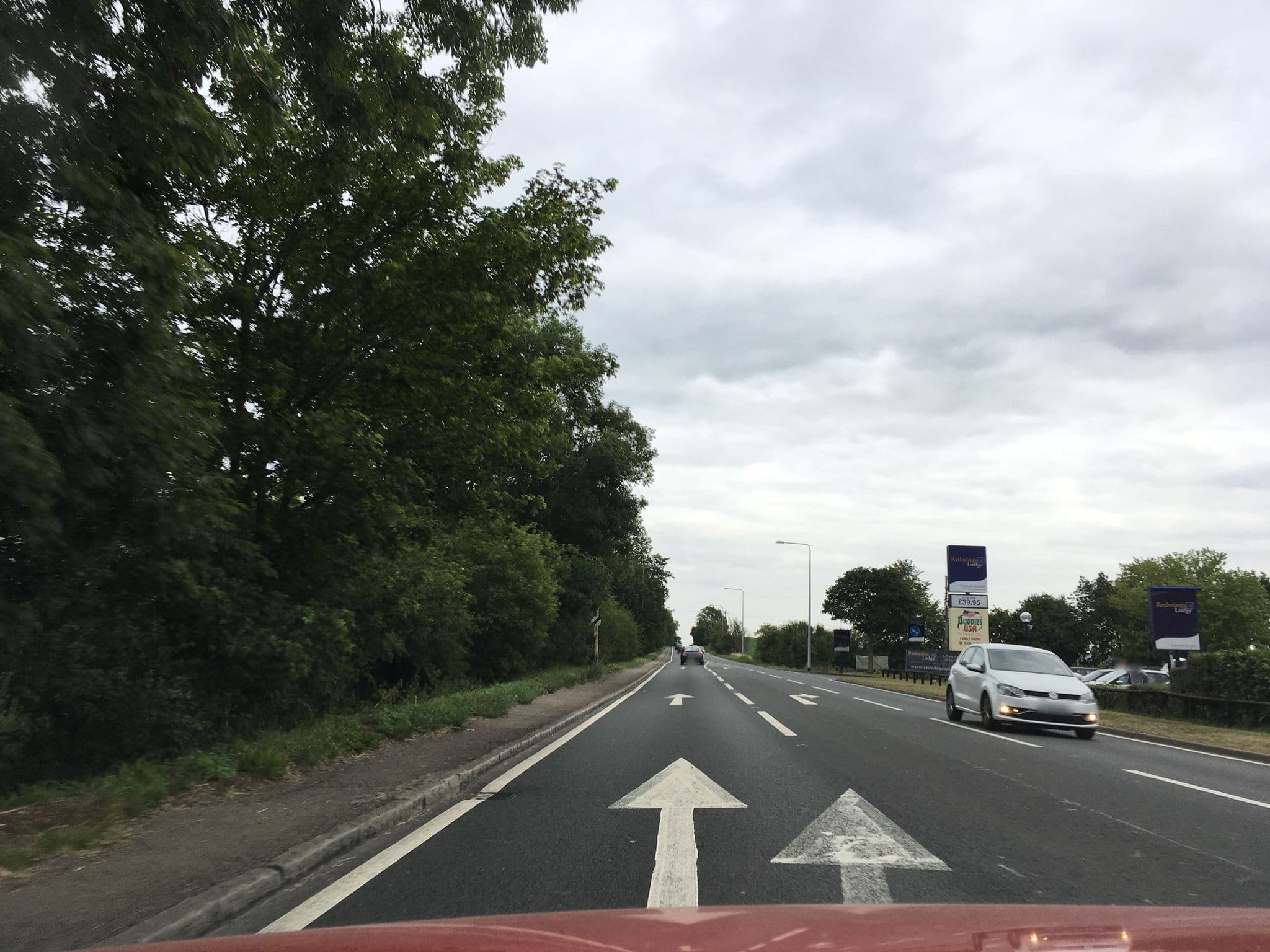 Street view near Redwings Lodge Dunstable, Stanbridge — © southglos (CC BY-SA · Mapillary)