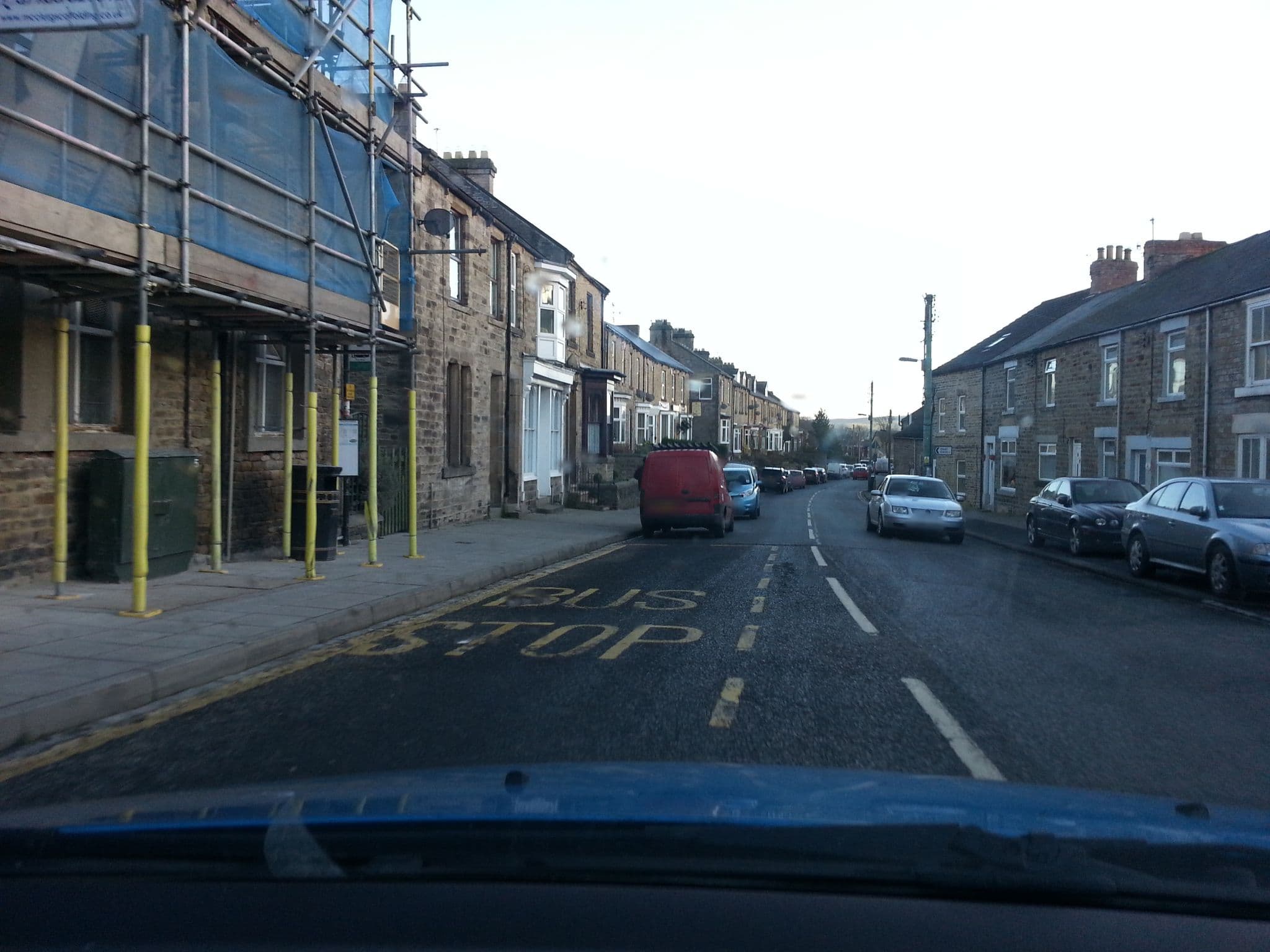 Street view near Queens Luxury Apartments, Stanhope — © stevenhorner (CC BY-SA · Mapillary)