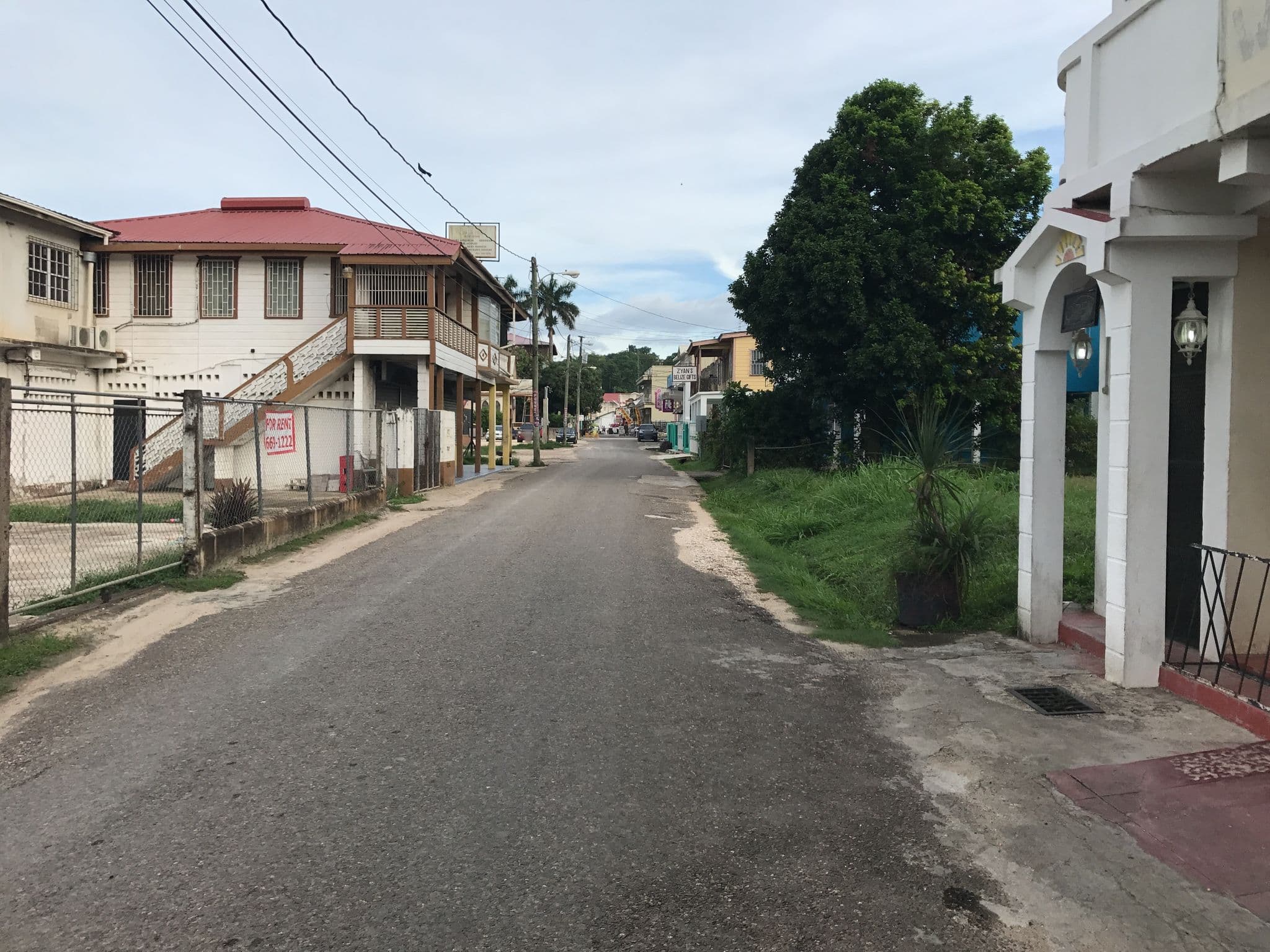 Street view near Kawoq Hostel, San Ignacio — © juliakleine (CC BY-SA · Mapillary)