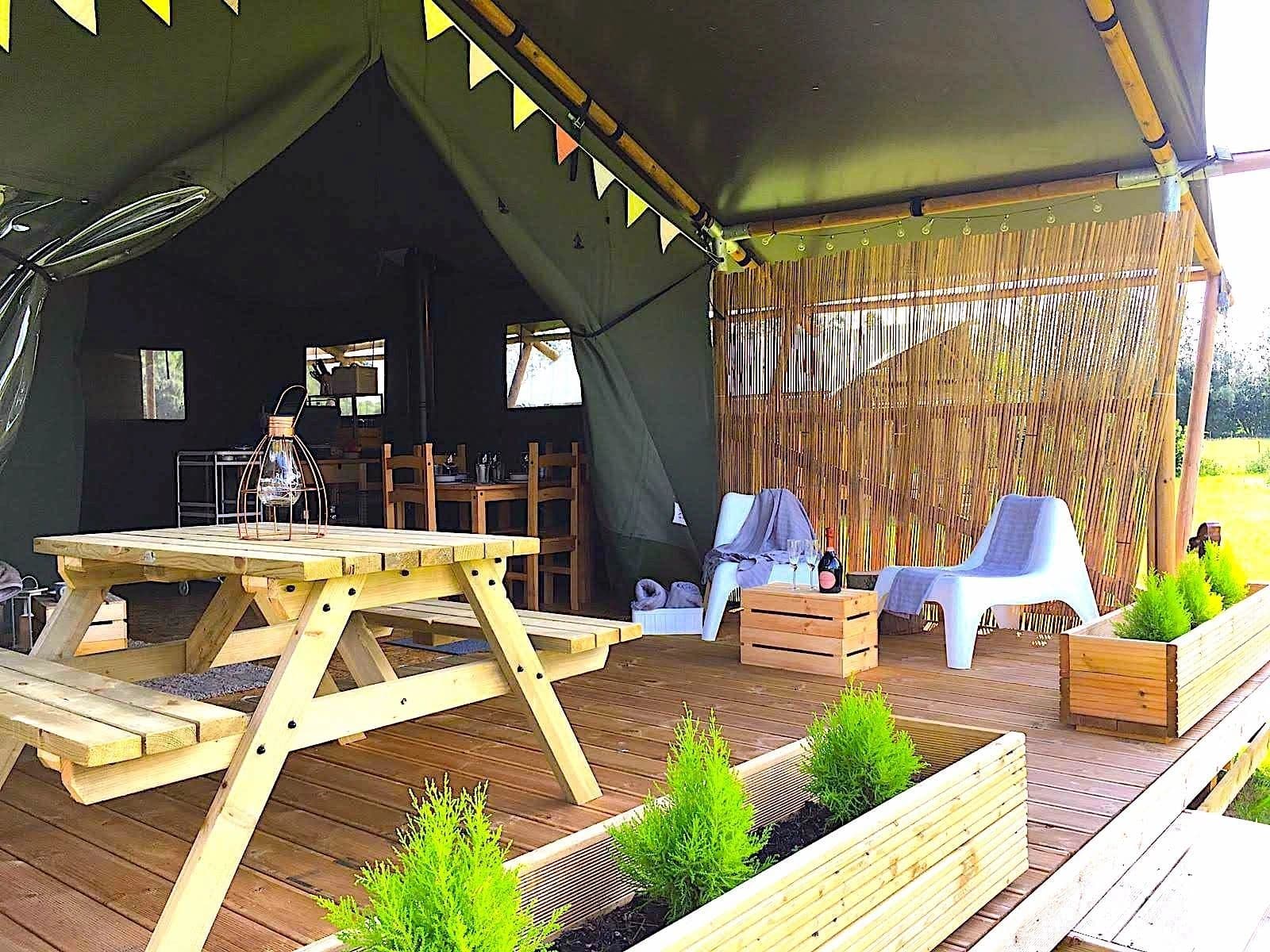 Wingfield Escapes, Stradbroke