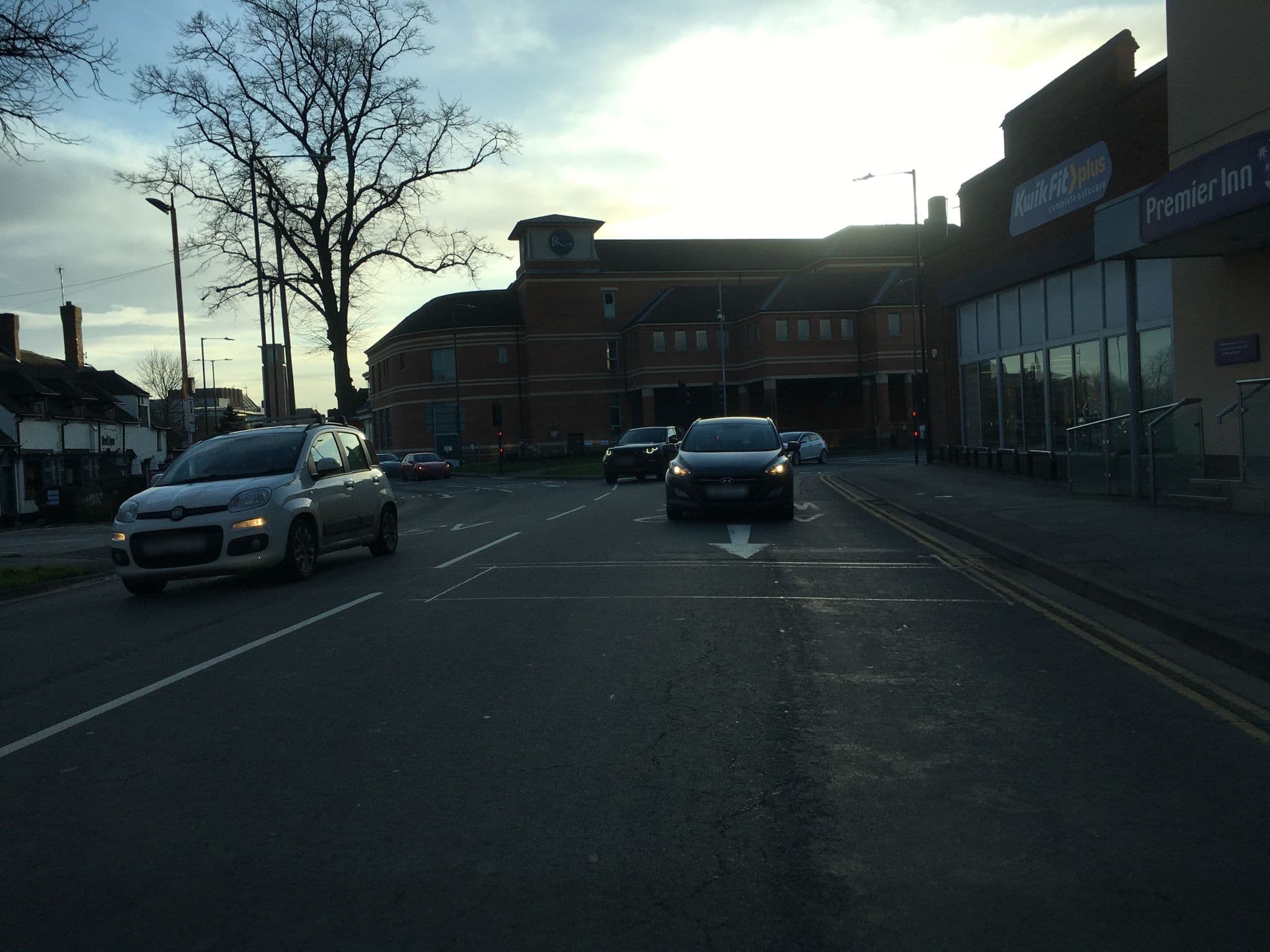 Street view near Premier Inn Stratford Upon Avon Central hotel, Stratford-upon-Avon — © southglos (CC BY-SA · Mapillary)