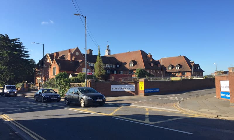 DoubleTree by Hilton Stratford-upon-Avon (via Wikimedia Commons, CC BY-SA 2.0)