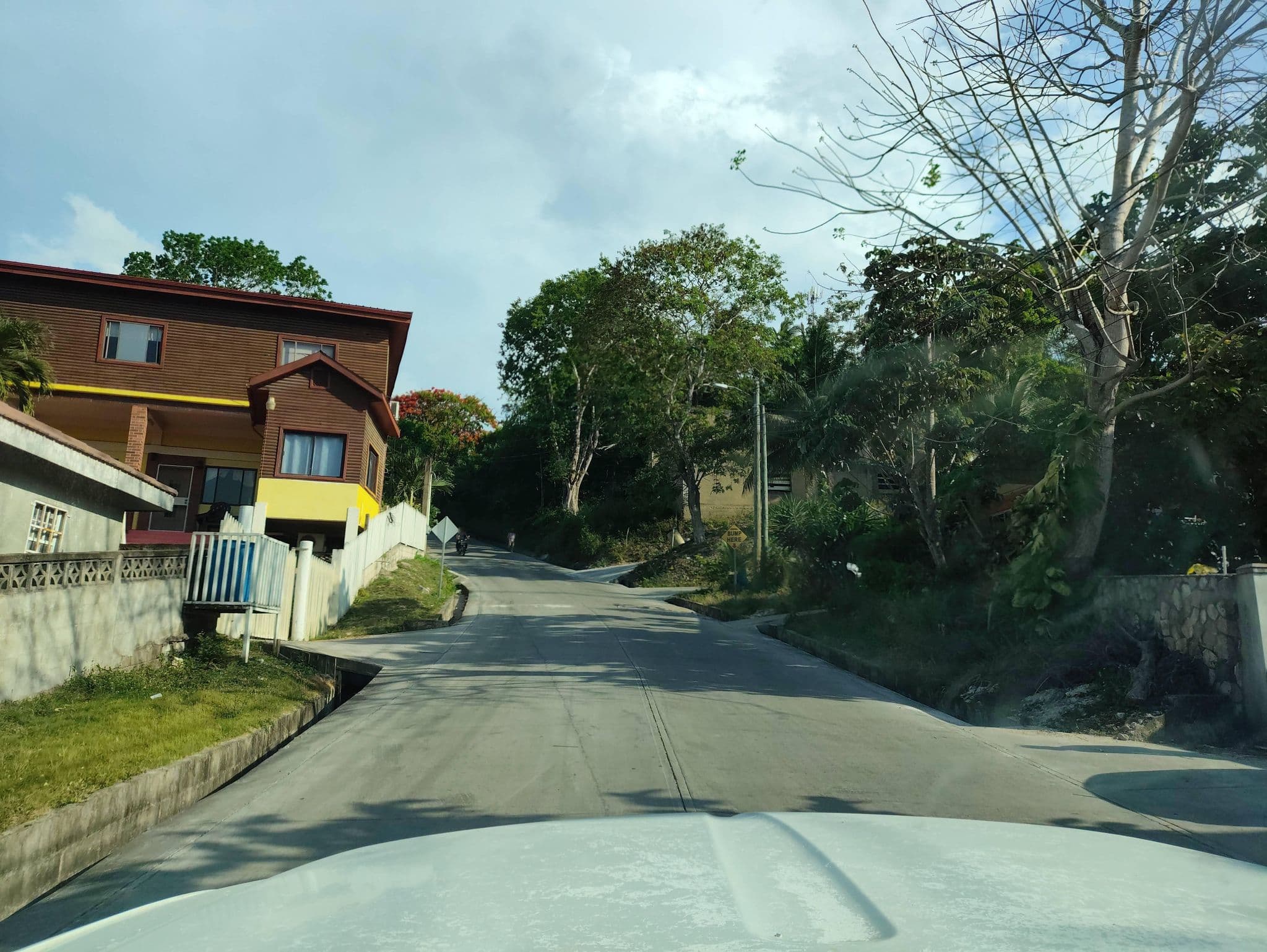 Street view near Yellow Belly Backpackers, San Ignacio — © charlieplett (CC BY-SA · Mapillary)