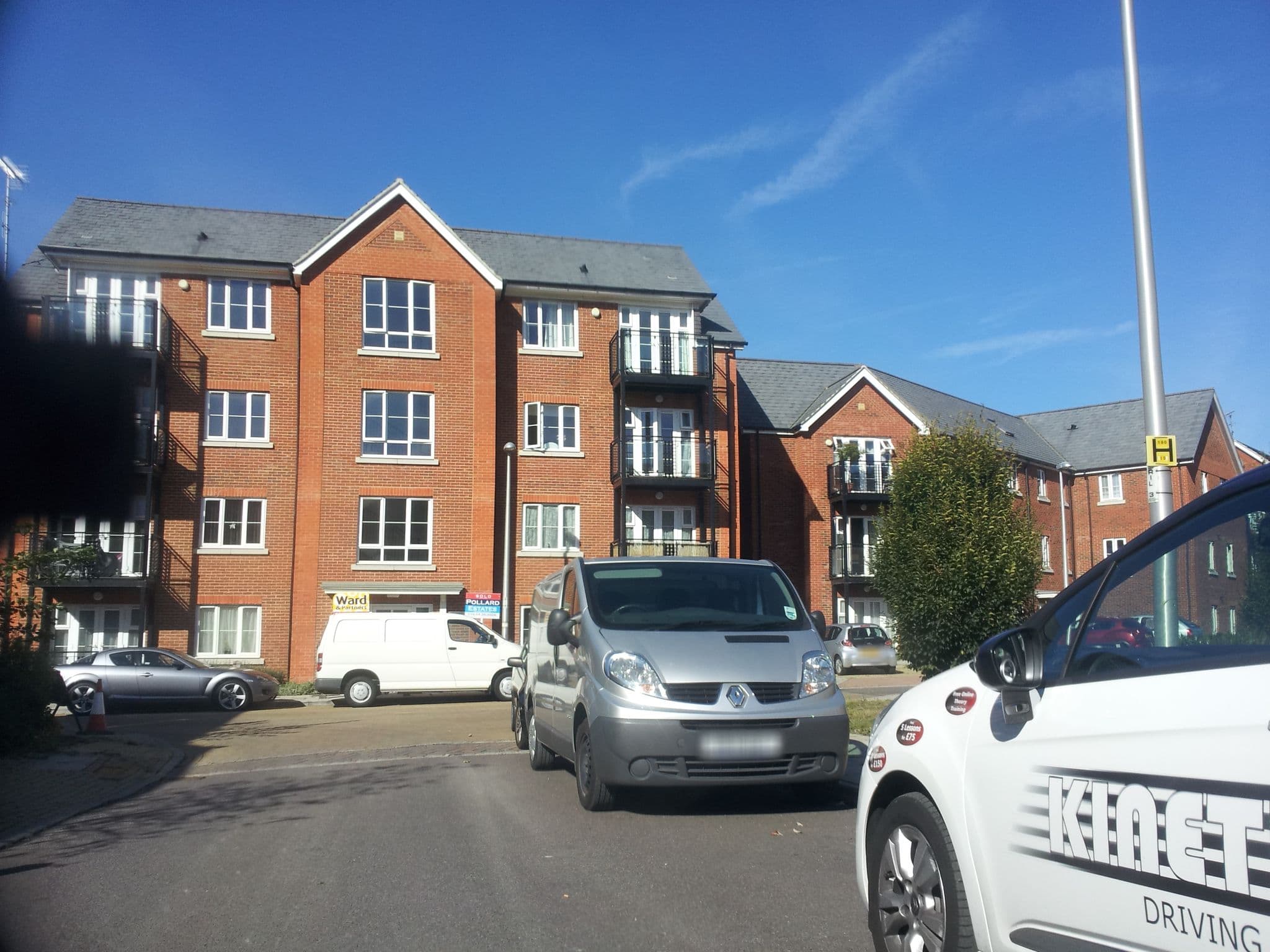 Street view near Extraordinary Tranquil Rochester Free Parking X 2 - Entire Place, Strood — © paulbiv (CC BY-SA · Mapillary)