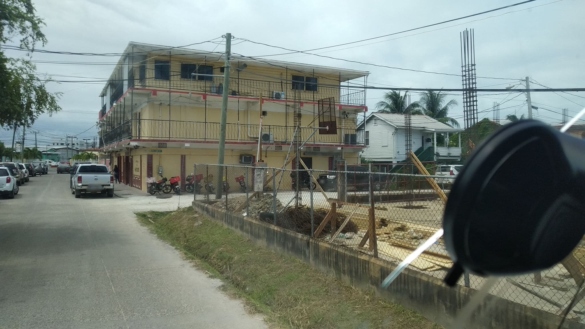 Street view near Jovilee Apartments, Belize City — © charlieplett (CC BY-SA · Mapillary)