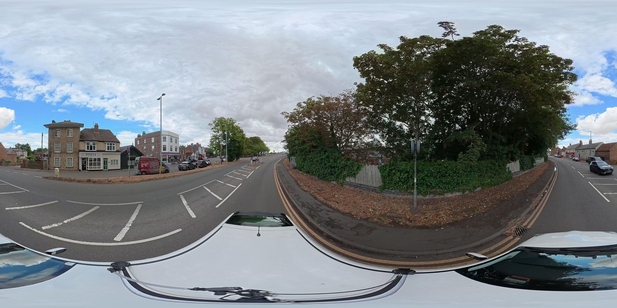Street view near Bridge Hotel, Sutton Bridge — © osmplus_org (CC BY-SA · Mapillary)