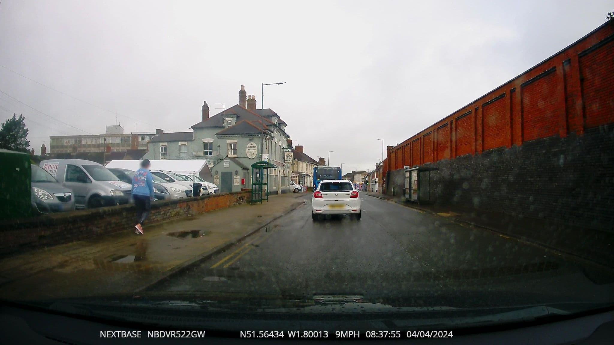 Street view near Dolphin Hotel, Swindon — © RyanBush (CC BY-SA · Mapillary)