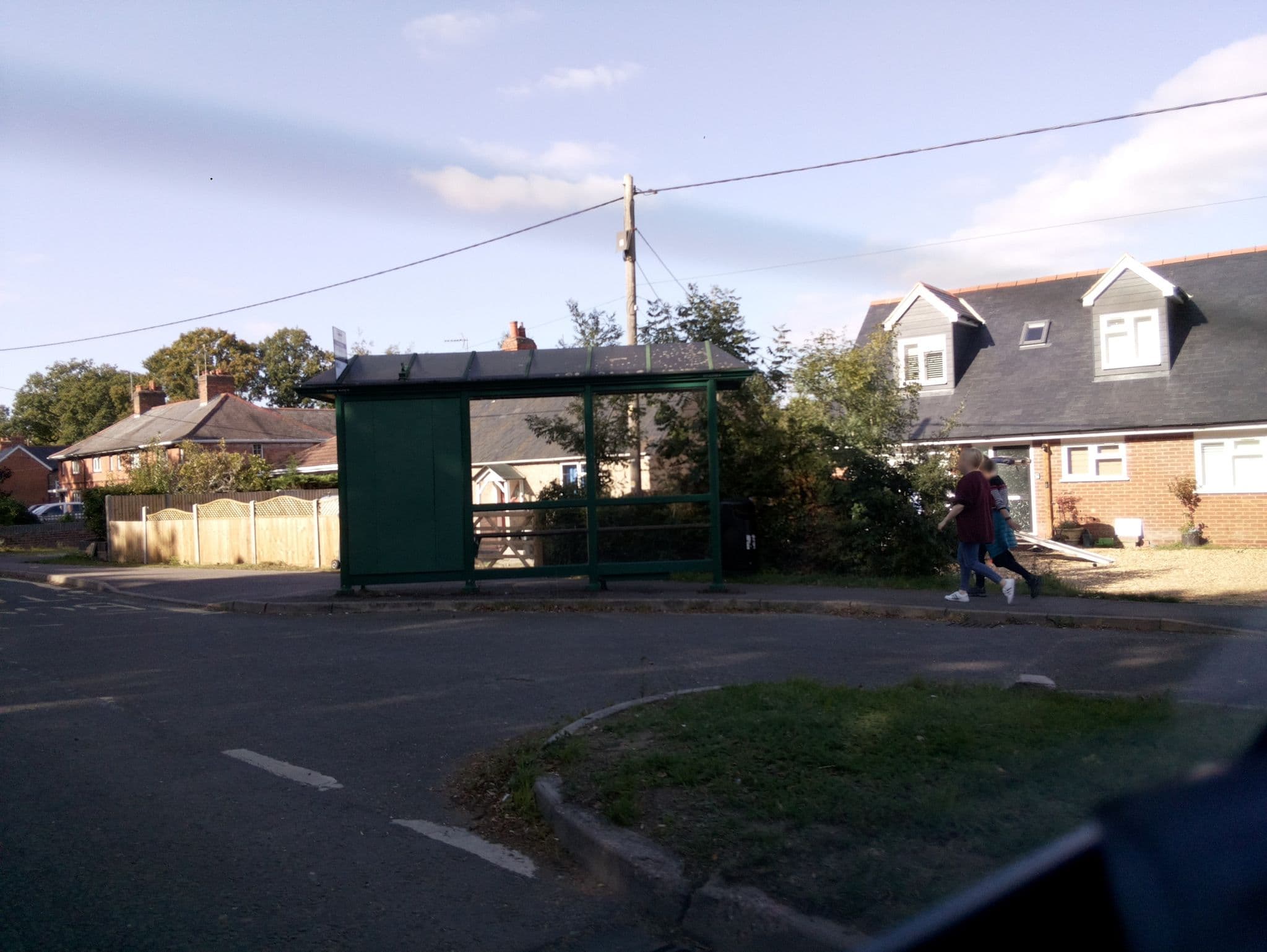 Street view near Apple Tree Place, Tadley — © southglos (CC BY-SA · Mapillary)