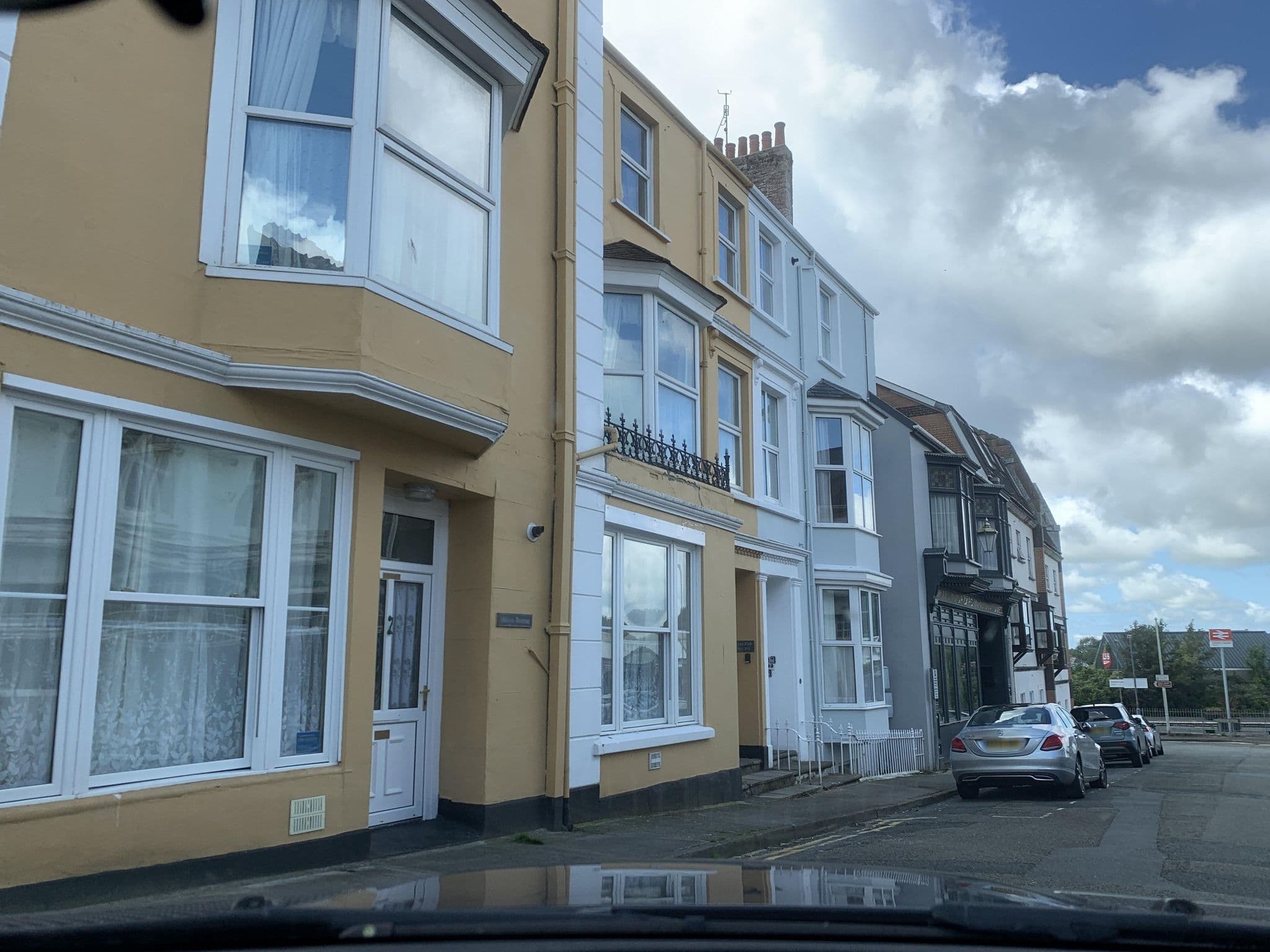 Street view near Langdon Villa Guest House, Tenby — © laye (CC BY-SA · Mapillary)