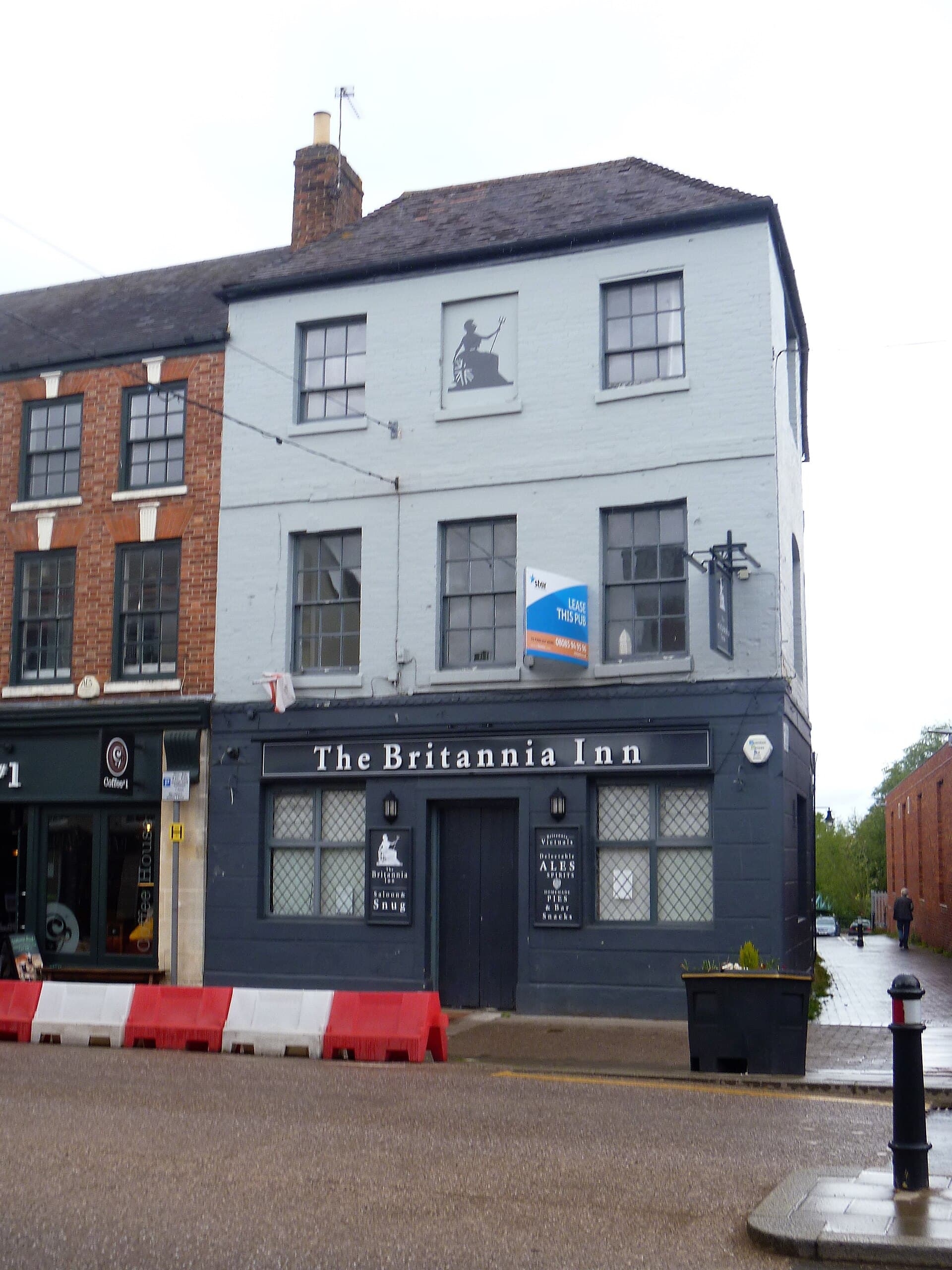 The Britannia Inn (via Wikimedia Commons, CC BY-SA 2.0)