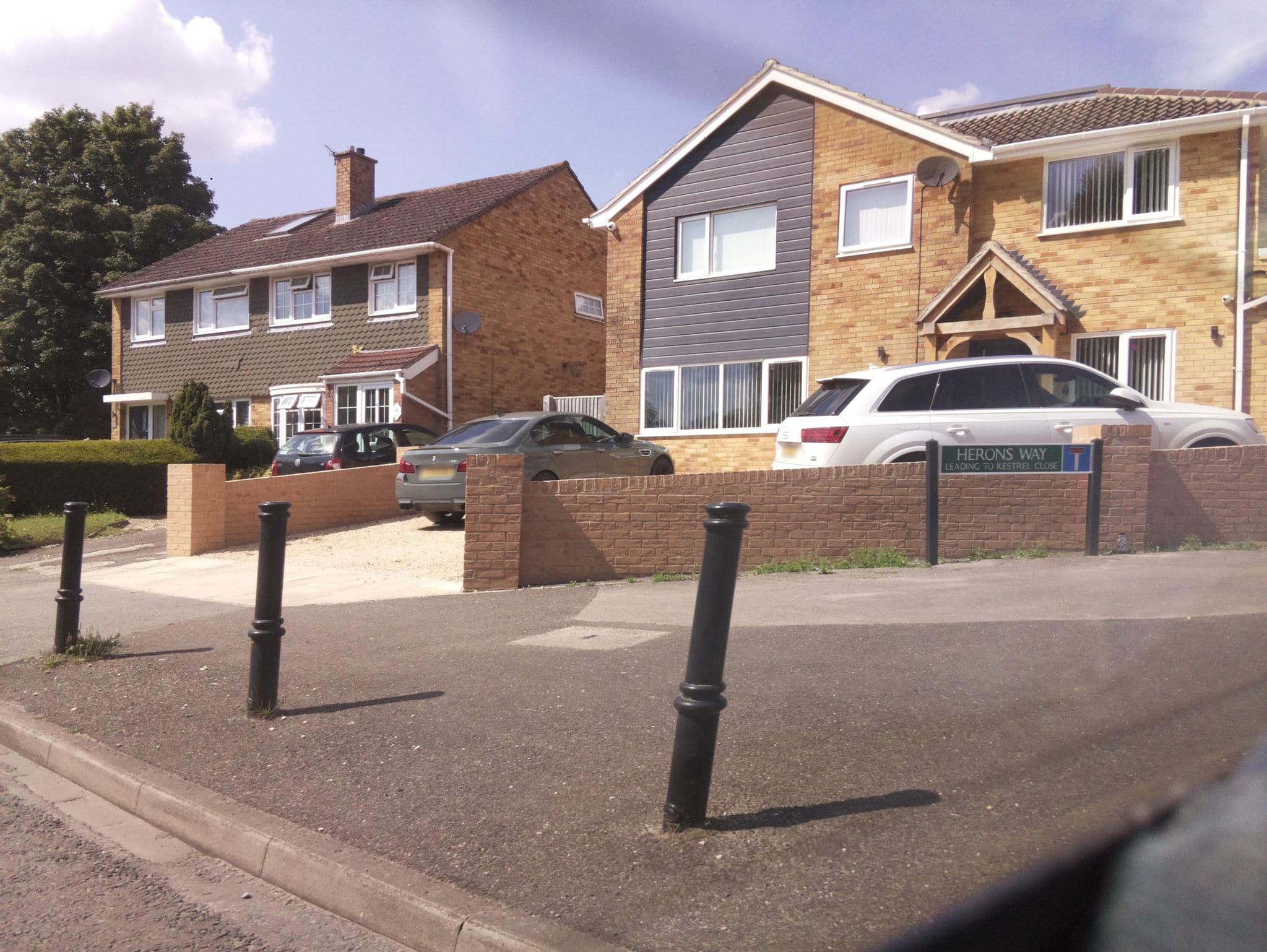 Street view near B & B Developments Berkshire Ltd, Thatcham — © southglos (CC BY-SA · Mapillary)