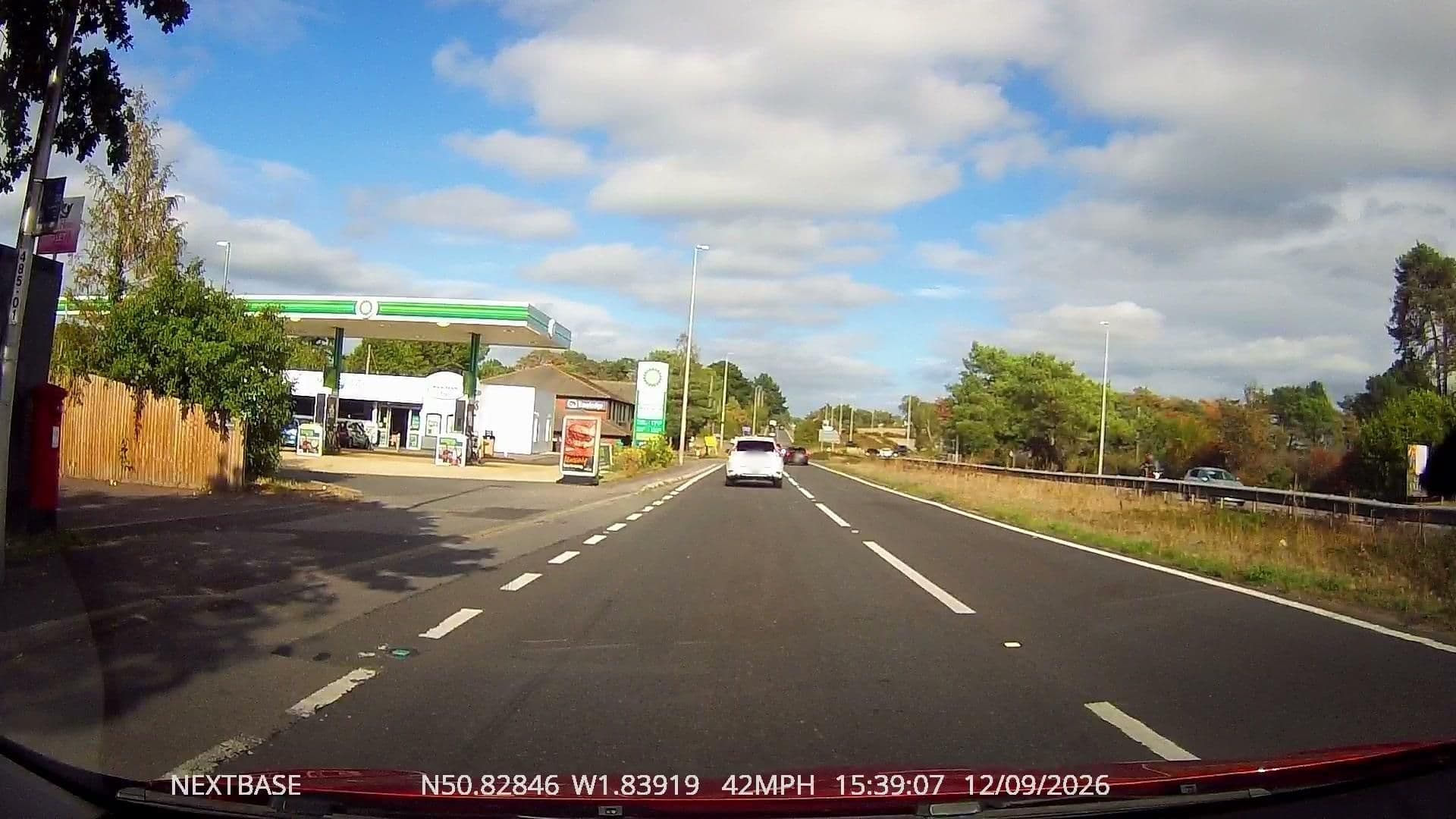 Street view near St Leonards Hotel, St Leonards — © OrangeHurst97 (CC BY-SA · Mapillary)