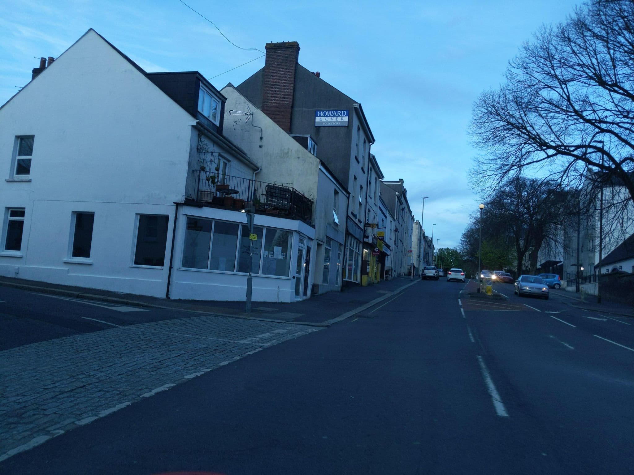 Street view near The Railway Inn, Plymouth, Torpoint — © WaggyDog (CC BY-SA · Mapillary)