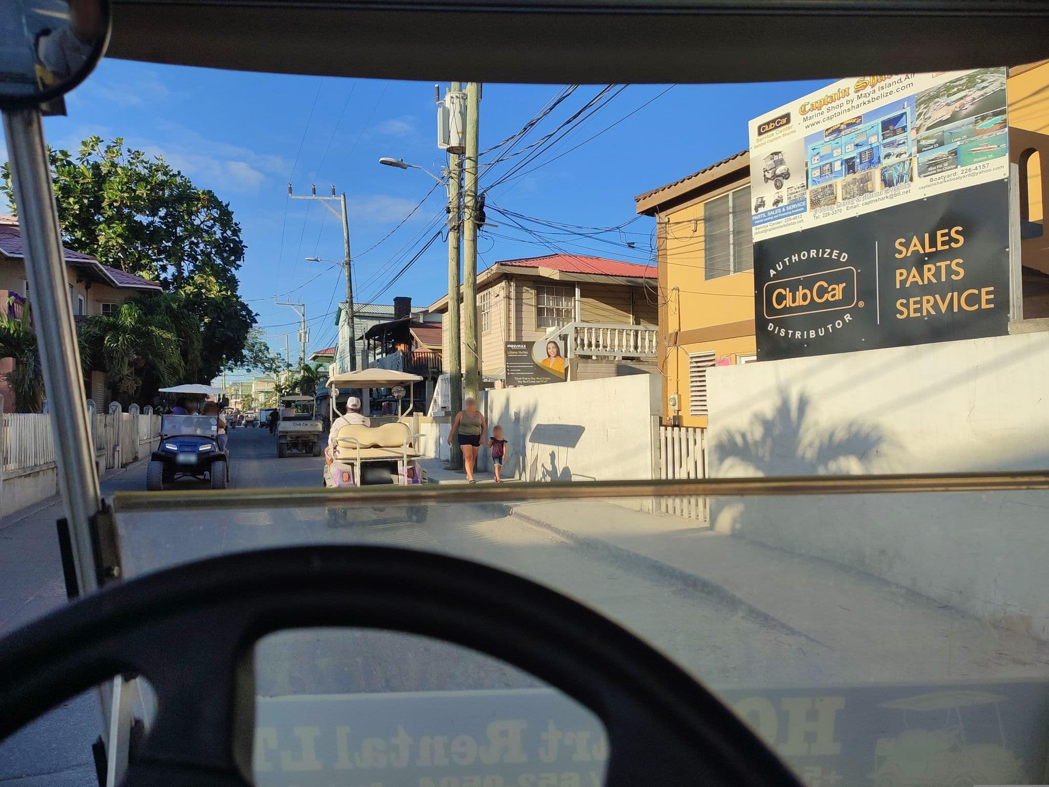 Street view near Ocean Tide Beach Resort, San Pedro — © charlieplett (CC BY-SA · Mapillary)