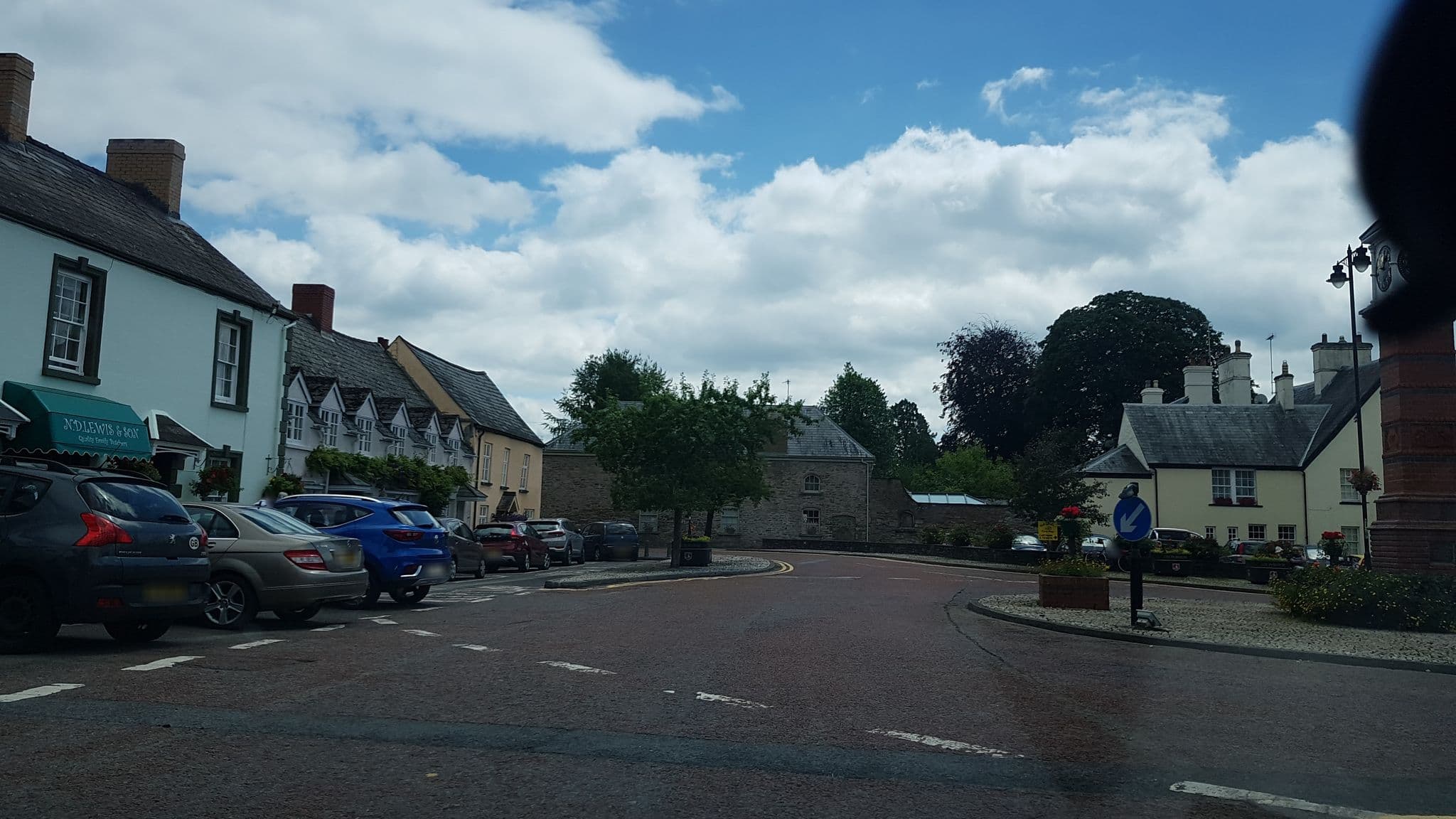 Street view near The Castle Inn Usk, Usk — © richardc (CC BY-SA · Mapillary)
