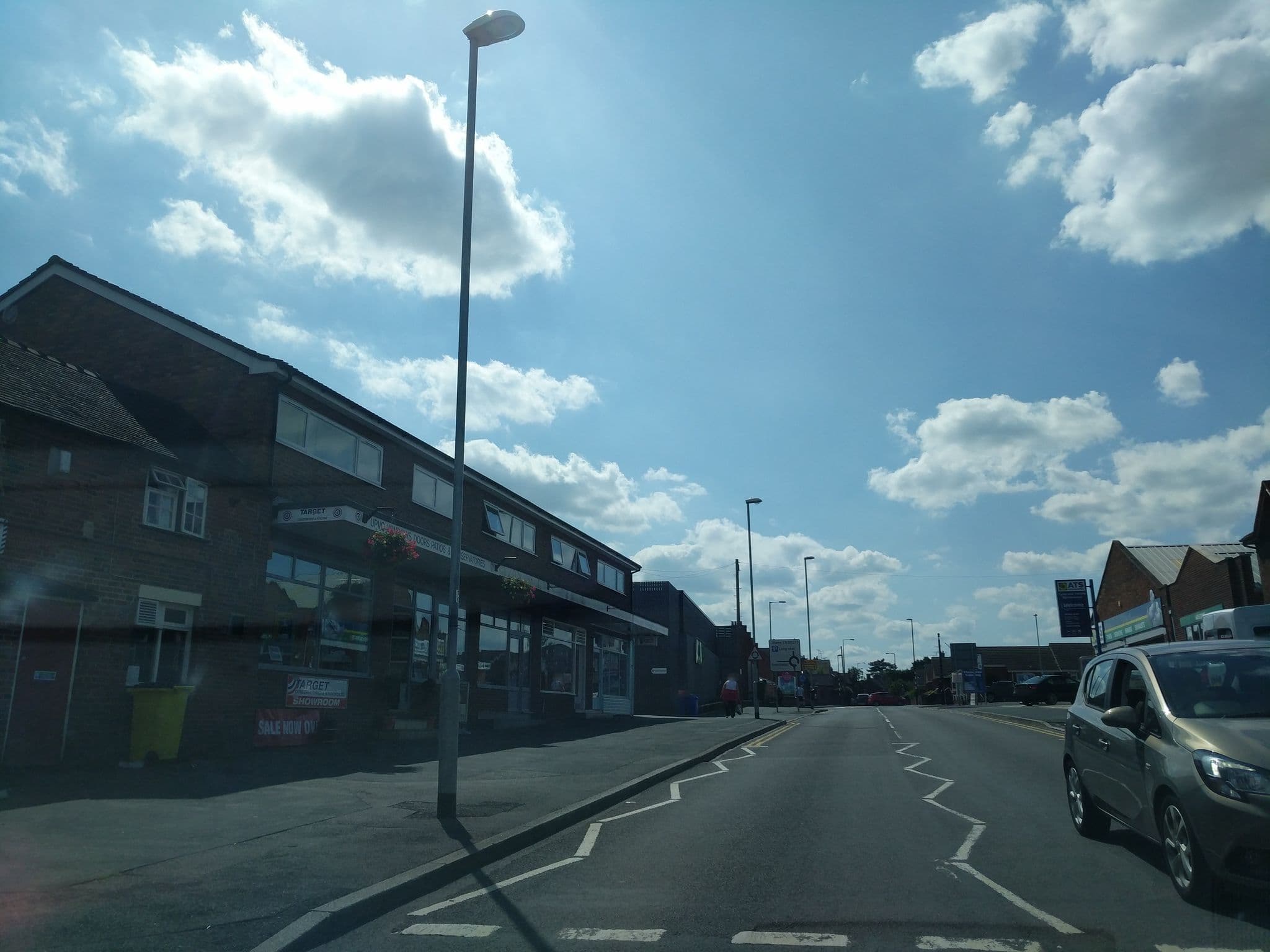 Street view near Smithfield Hotel, Uttoxeter — © adam2 (CC BY-SA · Mapillary)