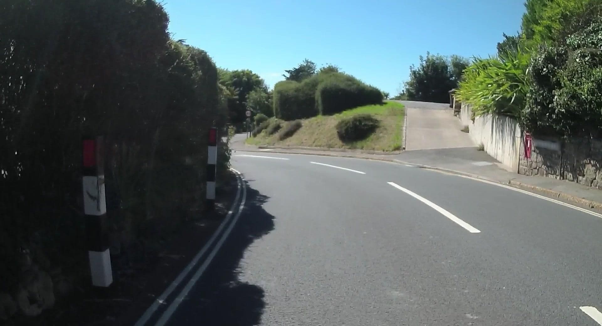 Street view near Pine Point Guest Suite, Ventnor — © jpennycook (CC BY-SA · Mapillary)