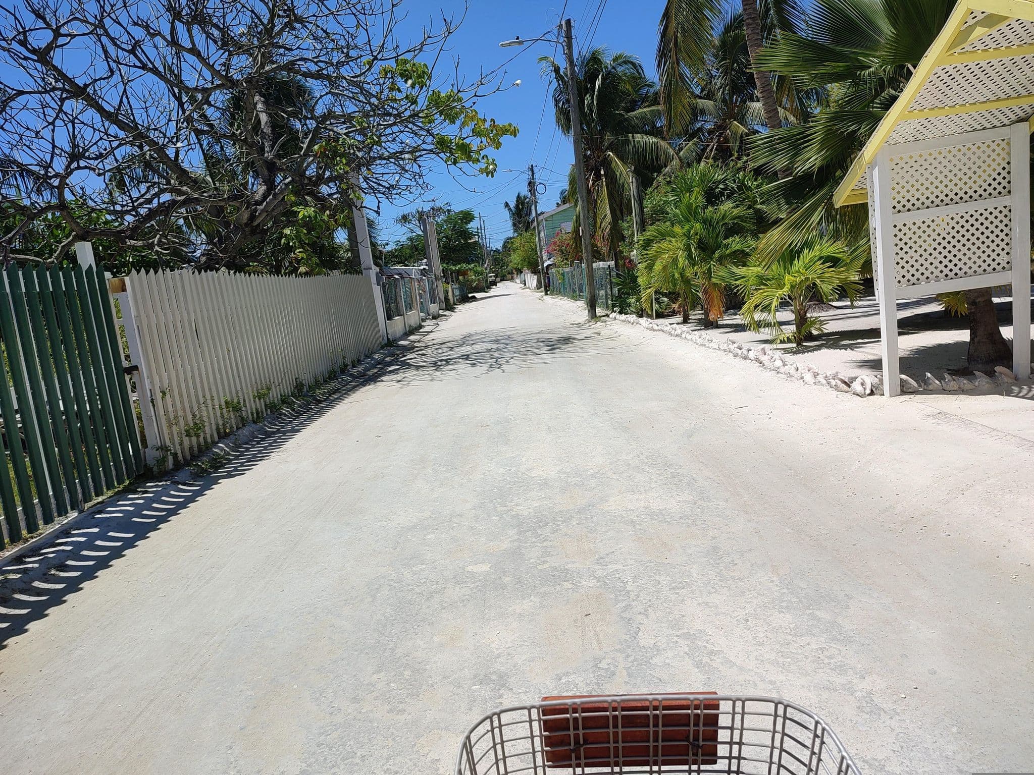 Street view near Maxhapan Cabanas, Caye Caulker — © charlieplett (CC BY-SA · Mapillary)