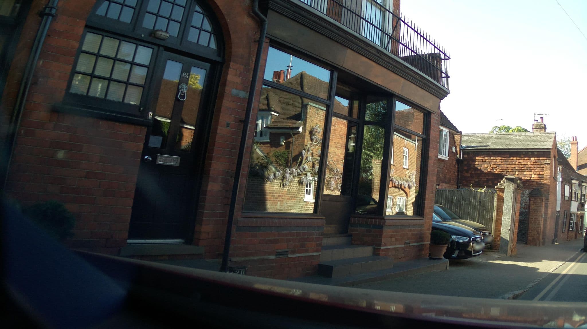 Street view near The Bull Hotel & Public House, Wargrave — © southglos (CC BY-SA · Mapillary)