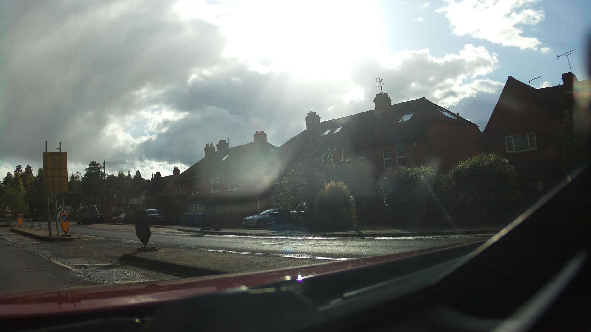 Street view near Knowl Hill Village Hall, Wargrave — © southglos (CC BY-SA · Mapillary)