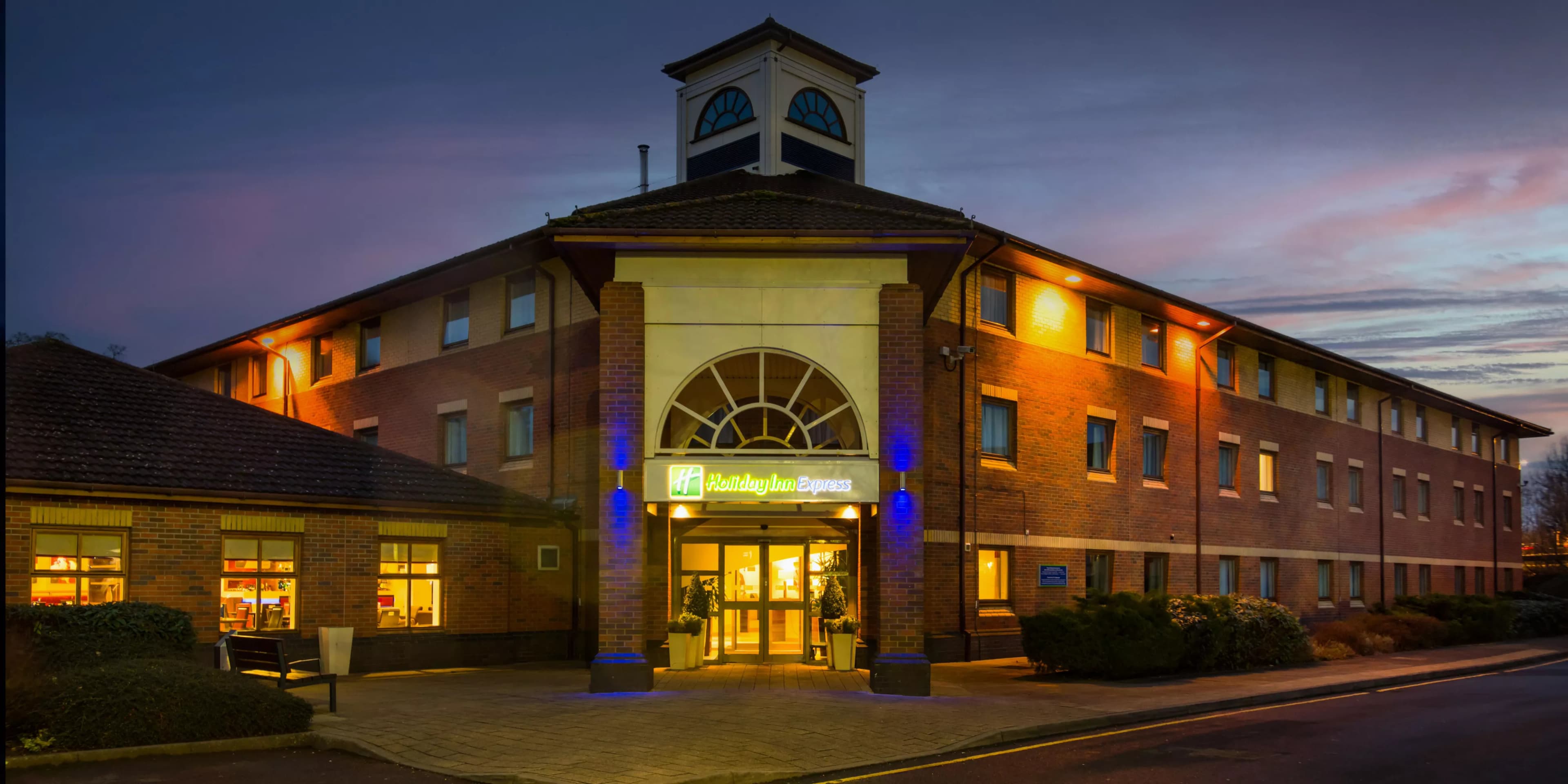 Holiday Inn Express Warwick - Stratford-Upon-Avon by IHG, Warwick