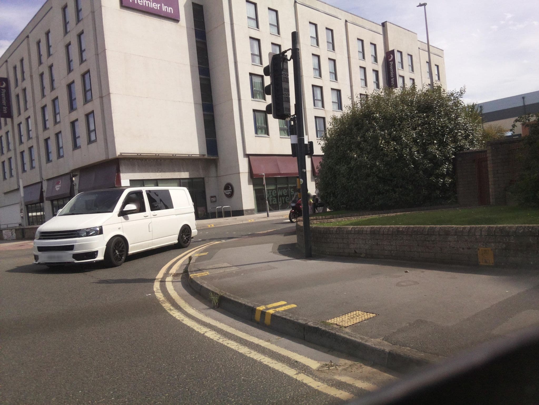 Street view near Premier Inn Weston-Super-Mare (Seafront) hotel, Weston-super-Mare — © southglos (CC BY-SA · Mapillary)