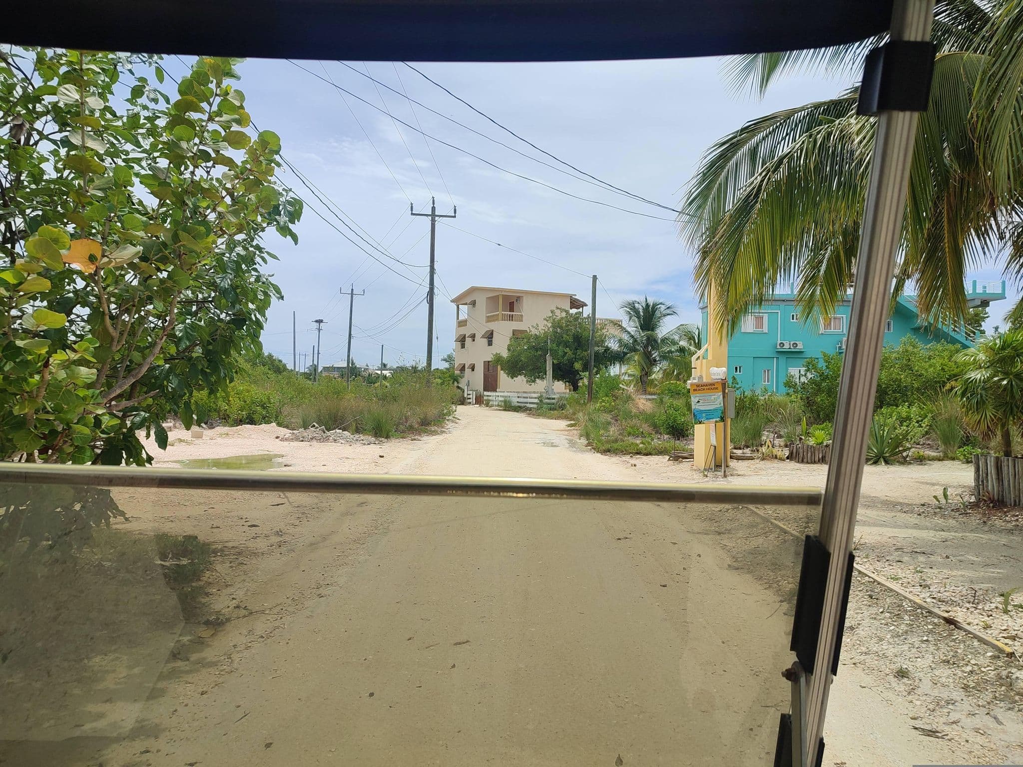 Street view near Sea Haven Beach House, San Pedro — © charlieplett (CC BY-SA · Mapillary)