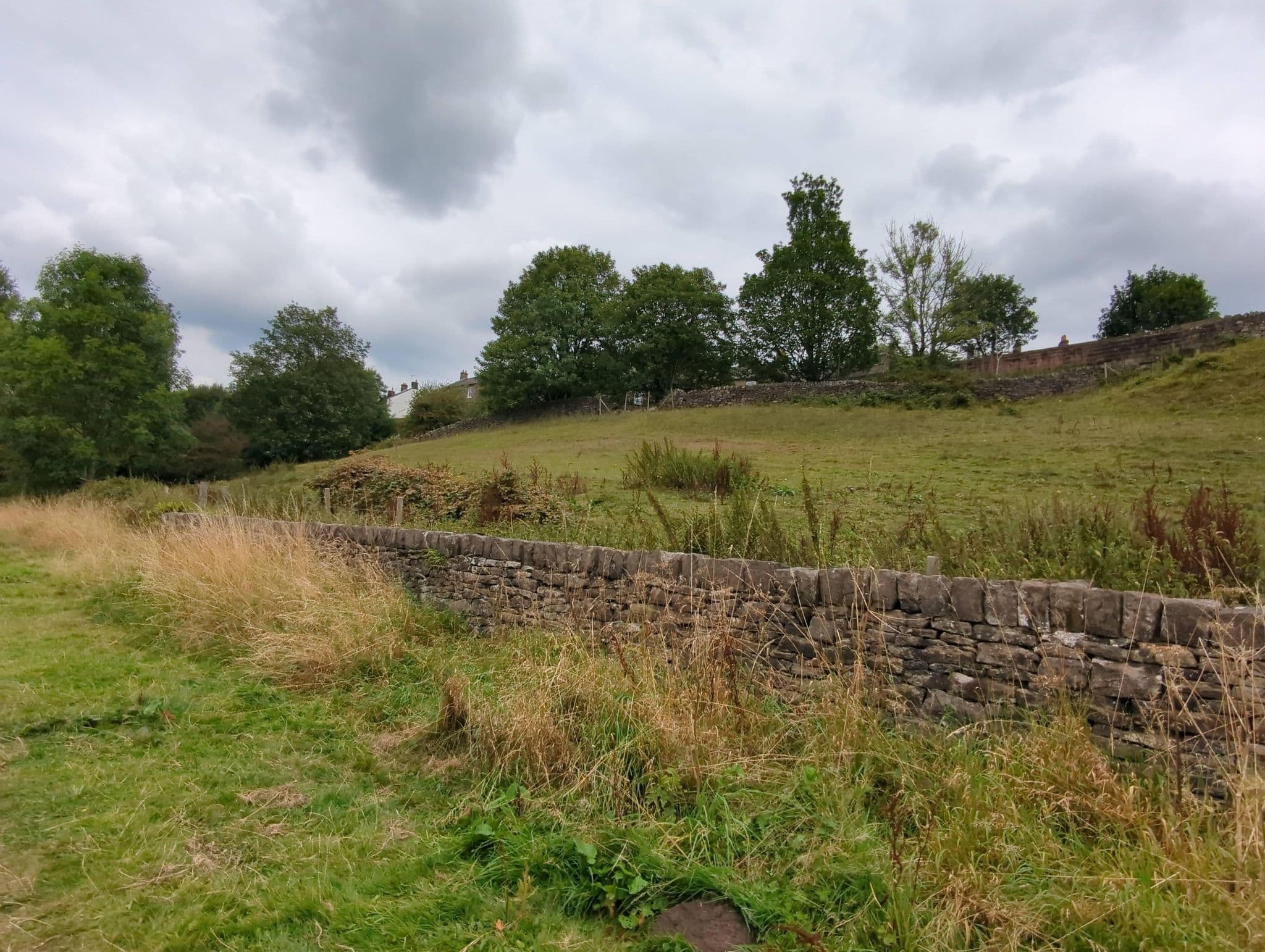 Street view near The Cock Hotel, Whaley Bridge — © emerald-deepen-coherent (CC BY-SA · Mapillary)
