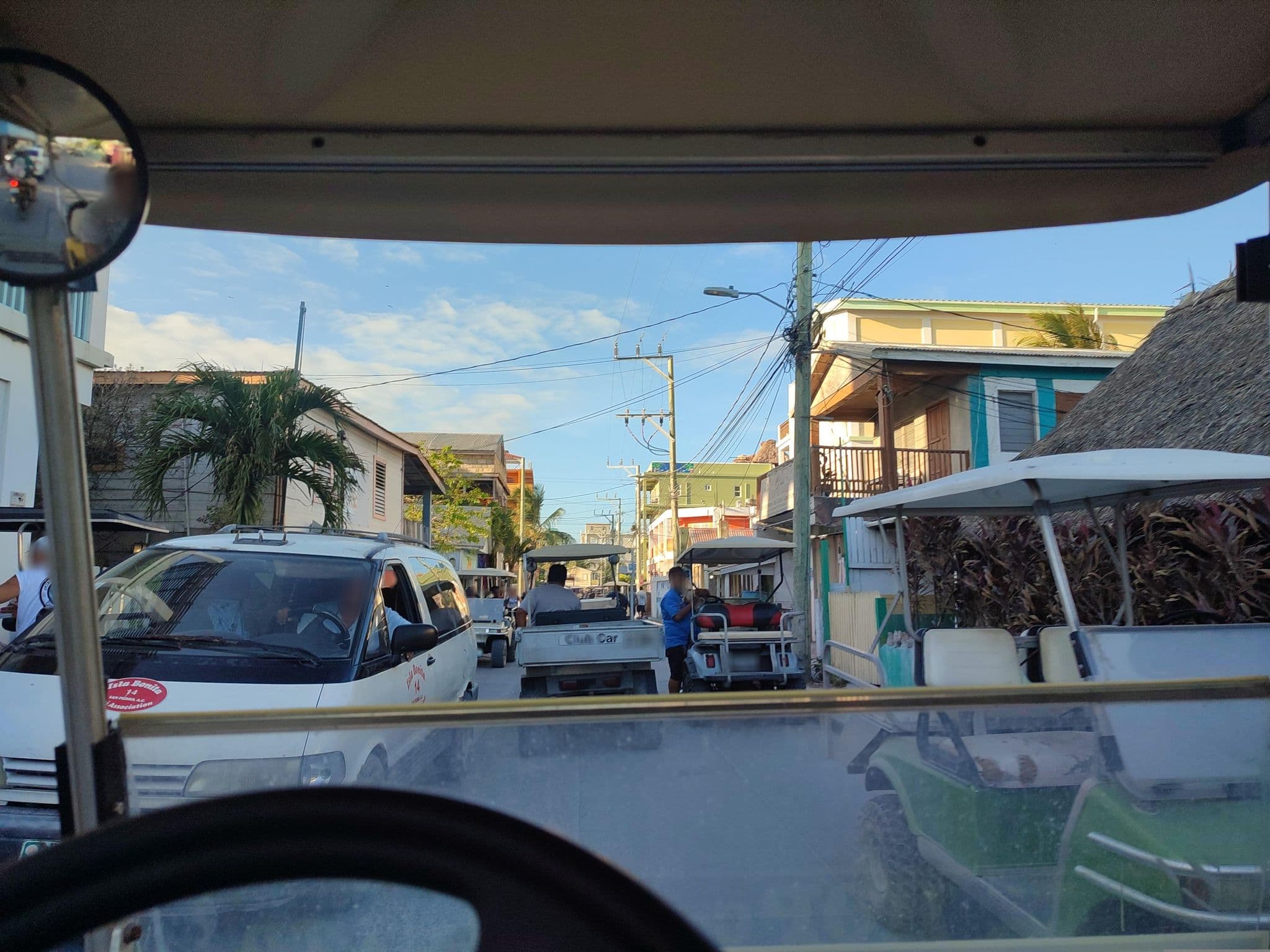 Street view near Oasis del Caribe, San Pedro — © charlieplett (CC BY-SA · Mapillary)