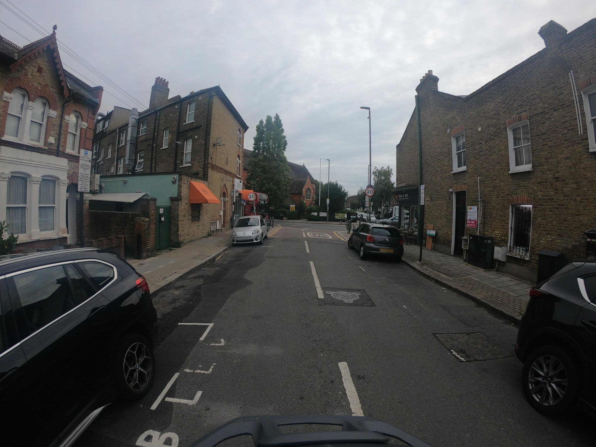 Street view near The Bean Apartment, Earlsfield — © cueditsmaps (CC BY-SA · Mapillary)