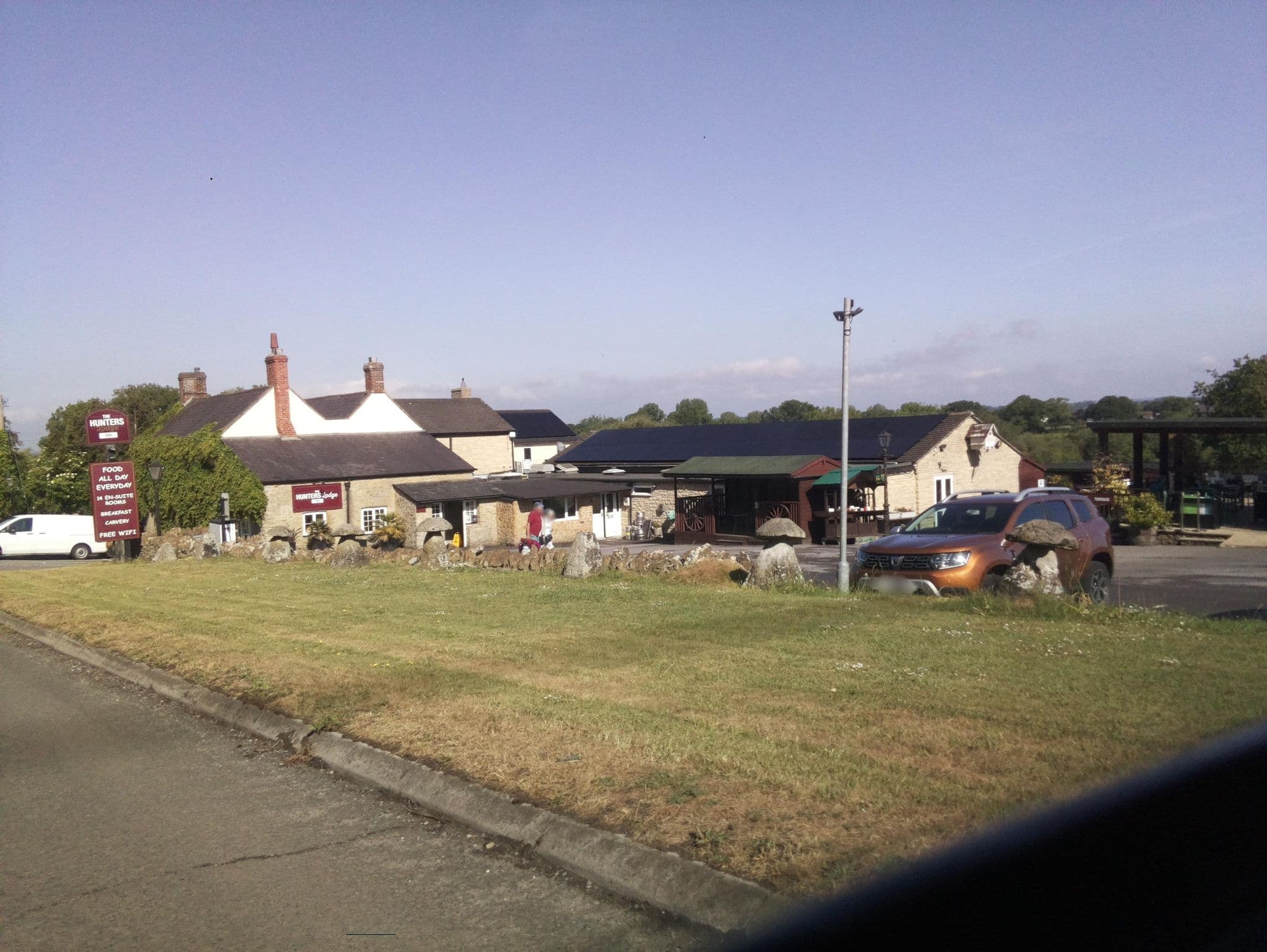 Street view near Hunters Lodge Inn, Bourton — © southglos (CC BY-SA · Mapillary)