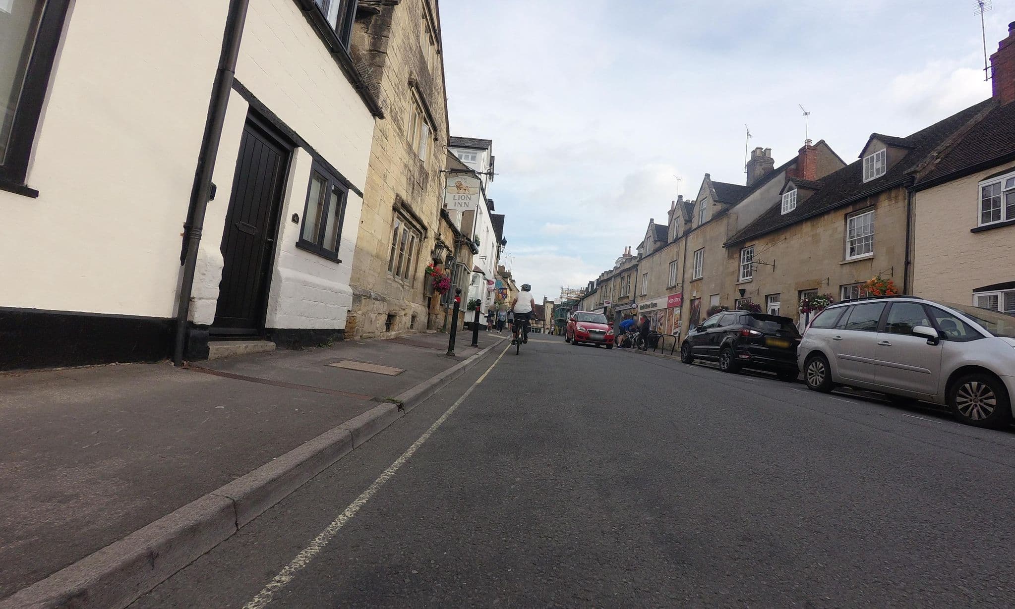 Street view near The Lion Inn, Winchcombe — © tallguy (CC BY-SA · Mapillary)