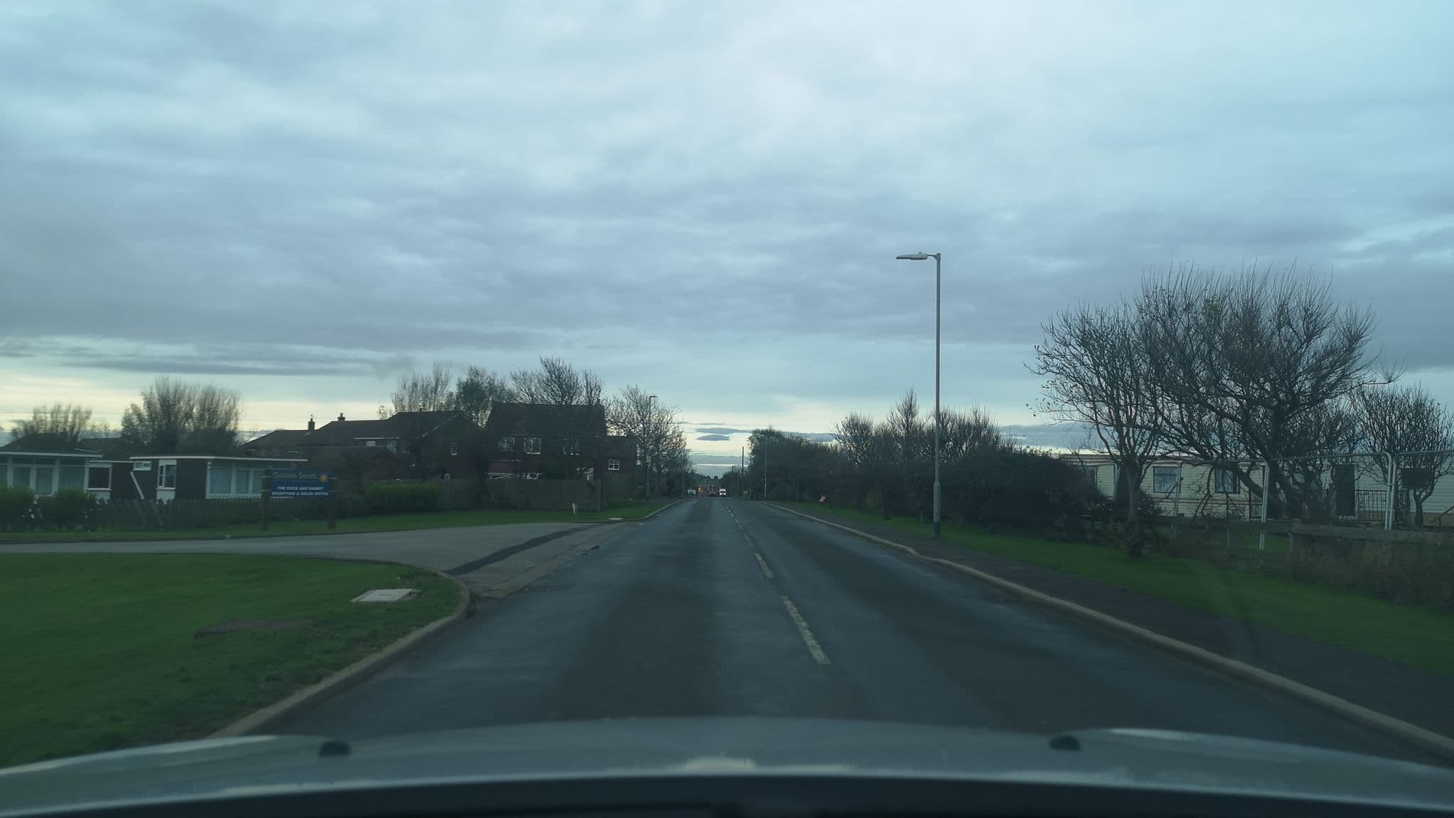 Street view near 350 Golden Sands, Withernsea — © cuttlebug (CC BY-SA · Mapillary)