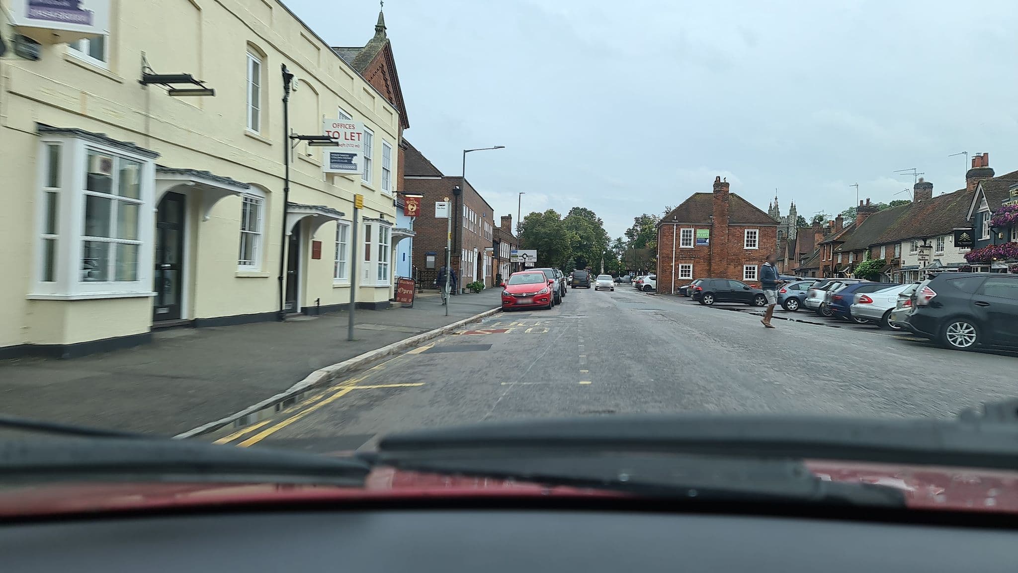 Street view near White Hart Hotel, Beaconsfield — © alexanderar (CC BY-SA · Mapillary)