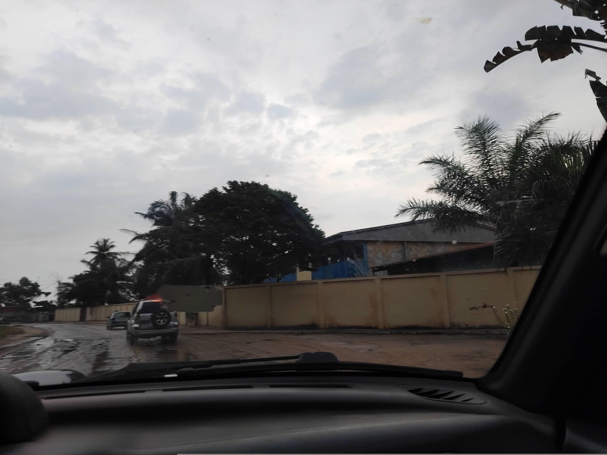 Street view near Azur International Hotel, Pointe-Noire — © orlanto (CC BY-SA · Mapillary)