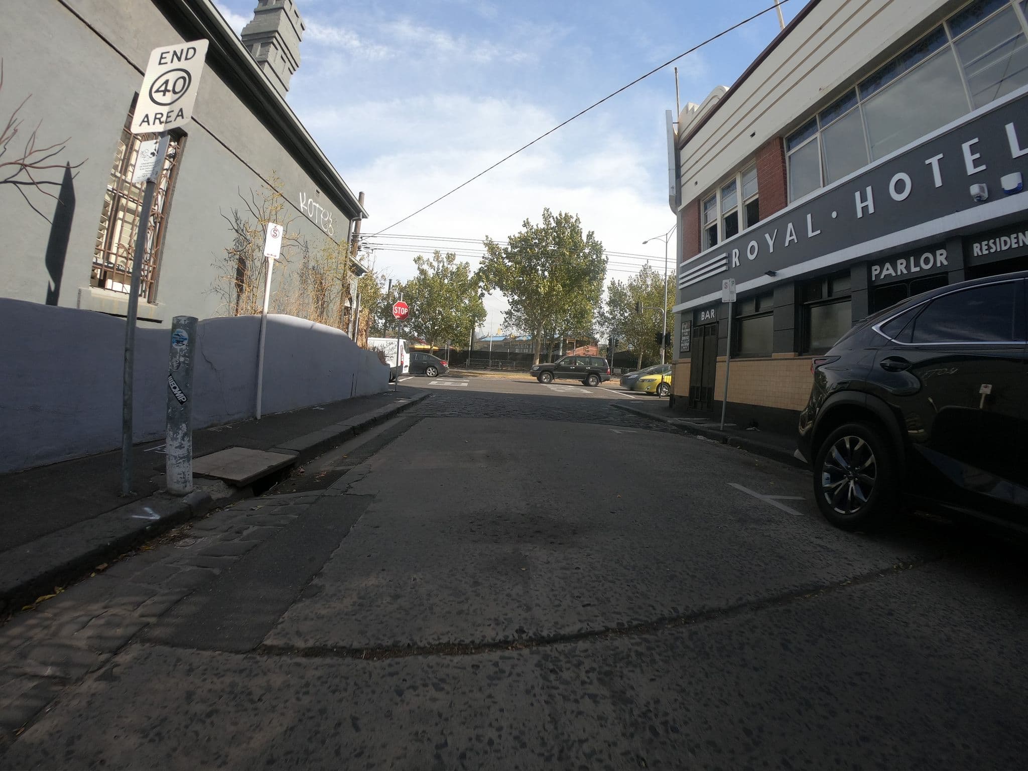 Street view near Royal Hotel, East Melbourne — © eneerhut (CC BY-SA · Mapillary)