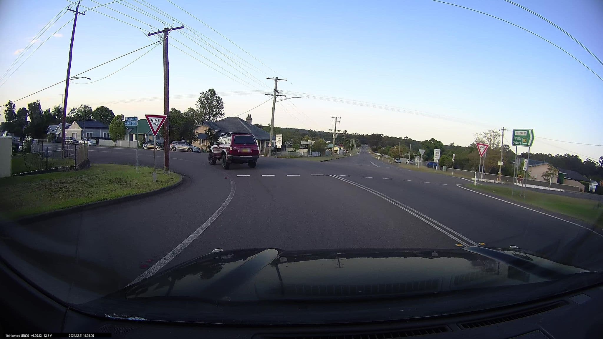 Street view near caledoninan hotel, Aberdare — © maxim752 (CC BY-SA · Mapillary)