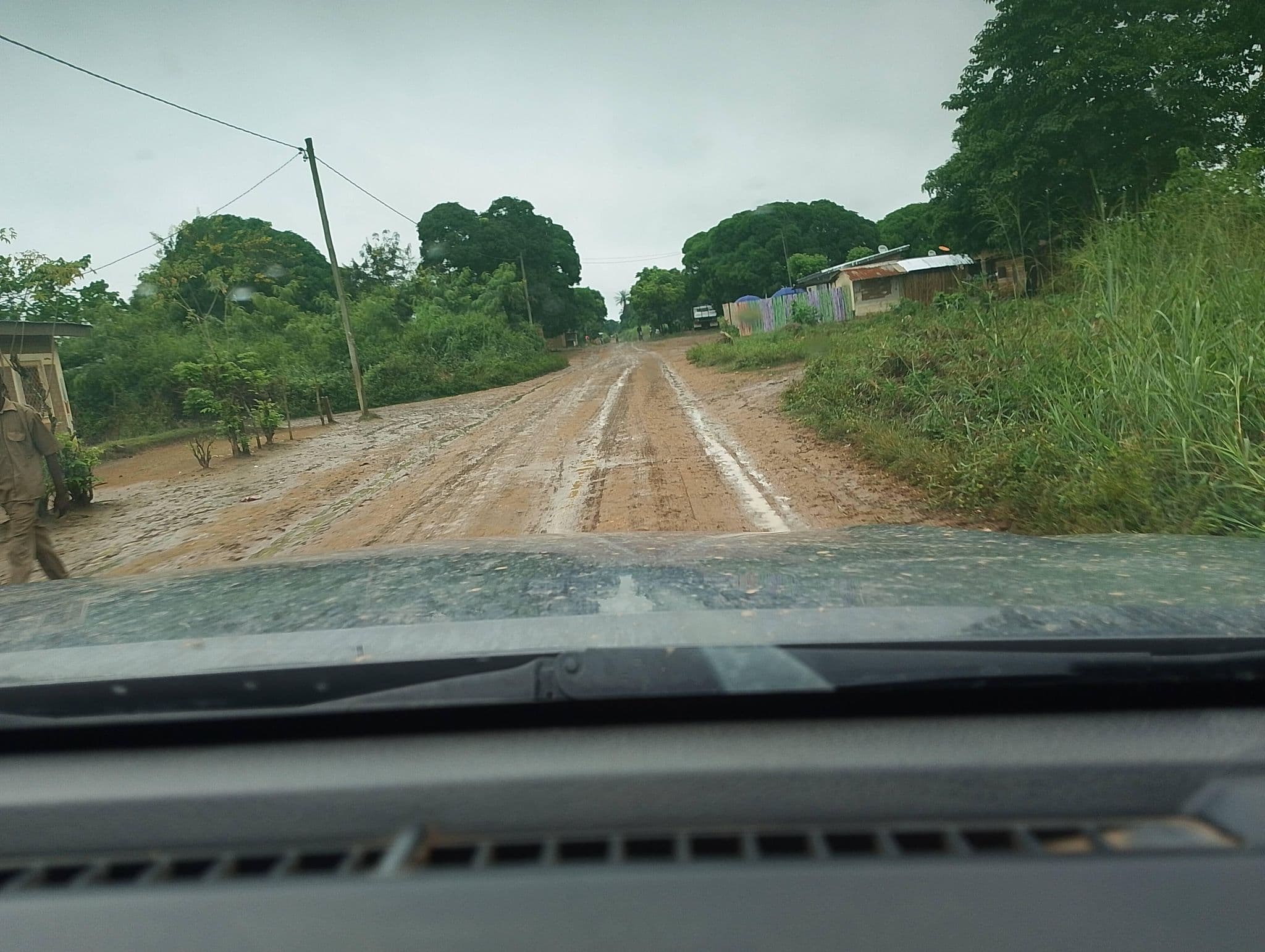 Street view near Hotel Versa, Bouansa — © Ange23 (CC BY-SA · Mapillary)
