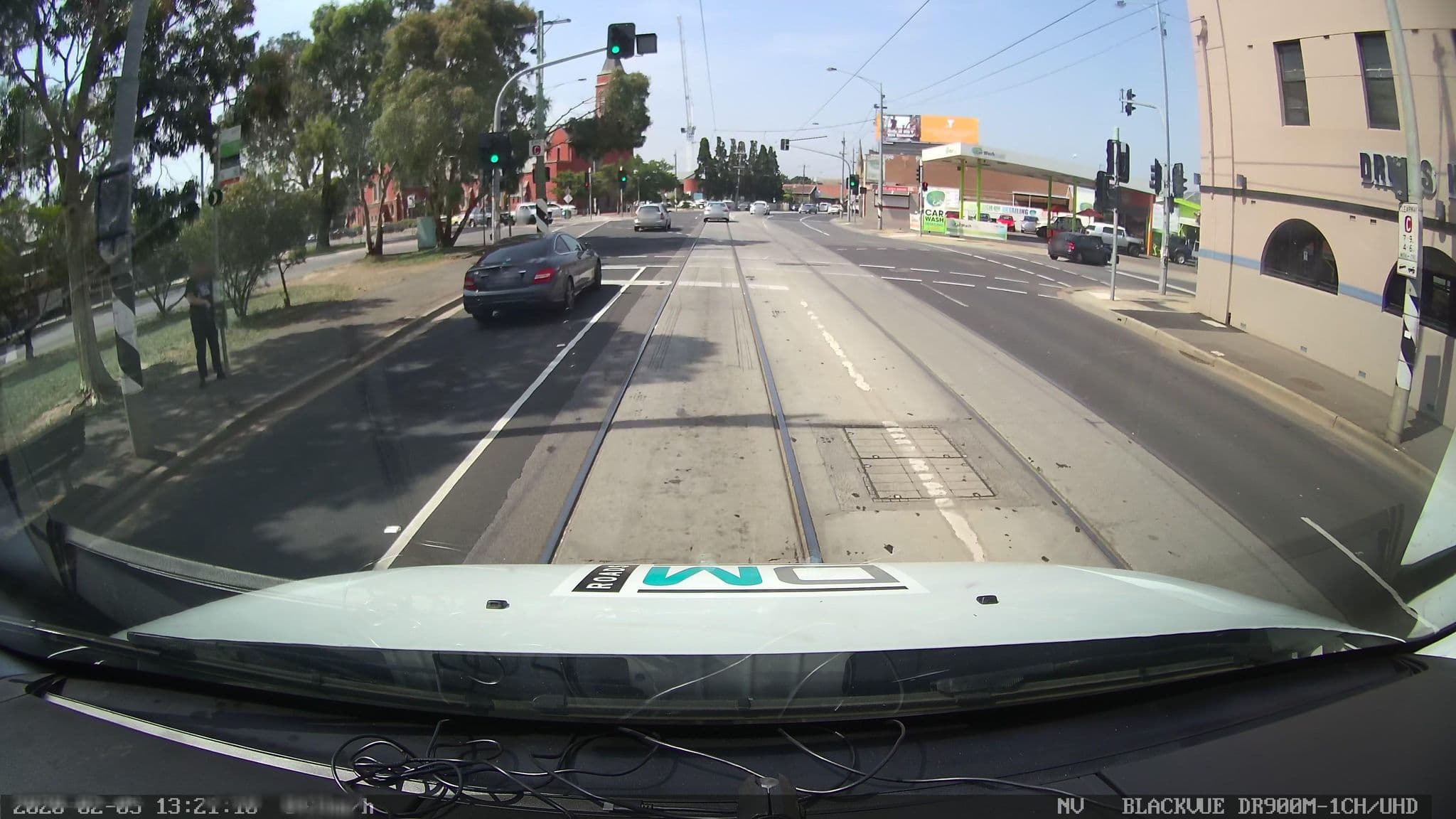Street view near Drums Hotel, Coburg North — © scottsarah (CC BY-SA · Mapillary)
