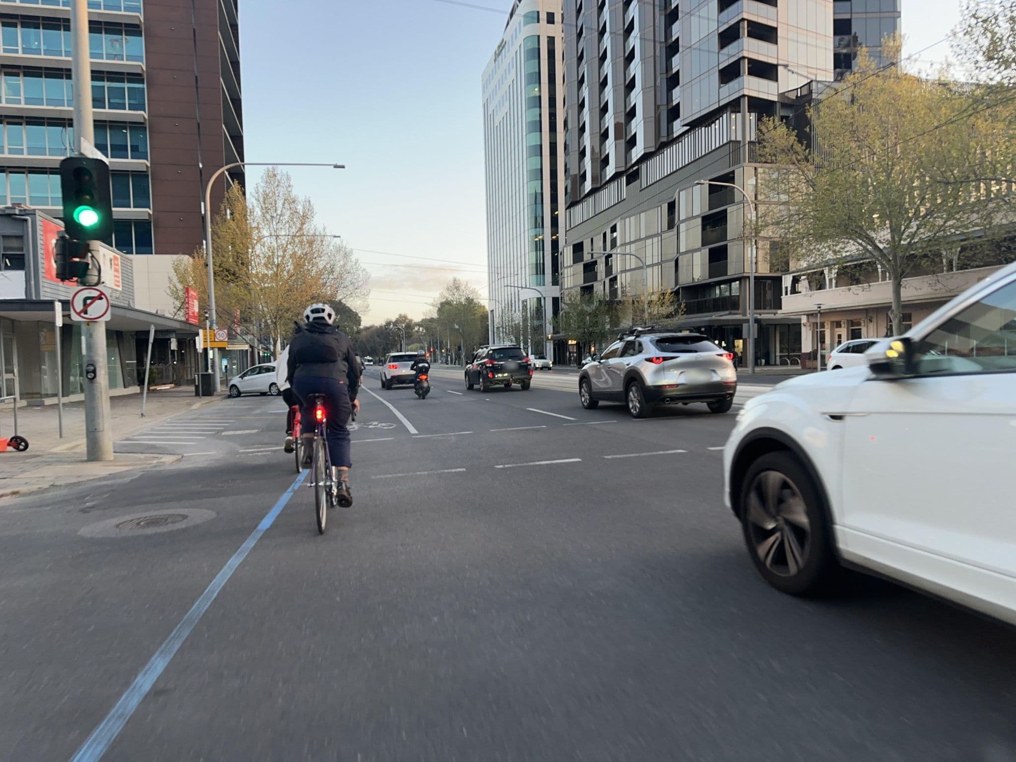 Street view near Brecknock Hotel, Adelaide — © banjo5295 (CC BY-SA · Mapillary)
