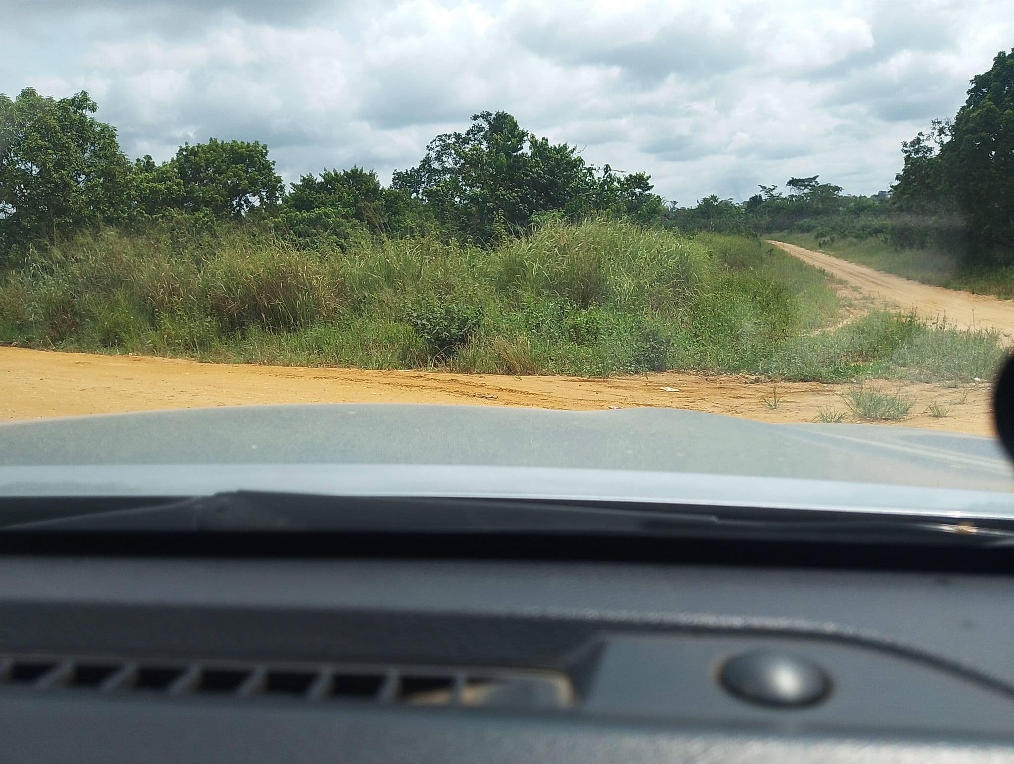 Street view near Nino Brawn, Hinda — © Ange23 (CC BY-SA · Mapillary)
