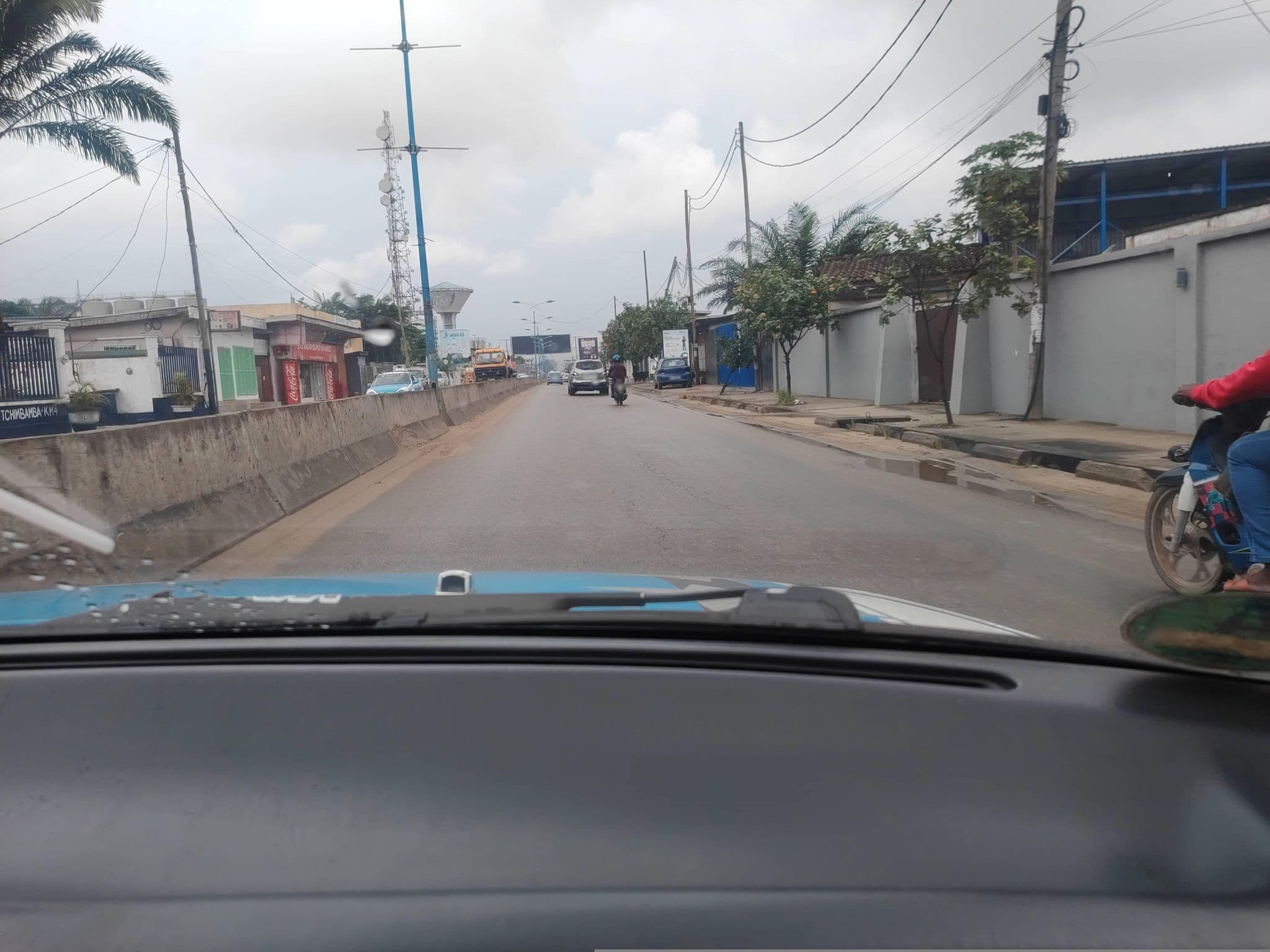 Street view near Palmeras, Pointe-Noire — © orlanto (CC BY-SA · Mapillary)
