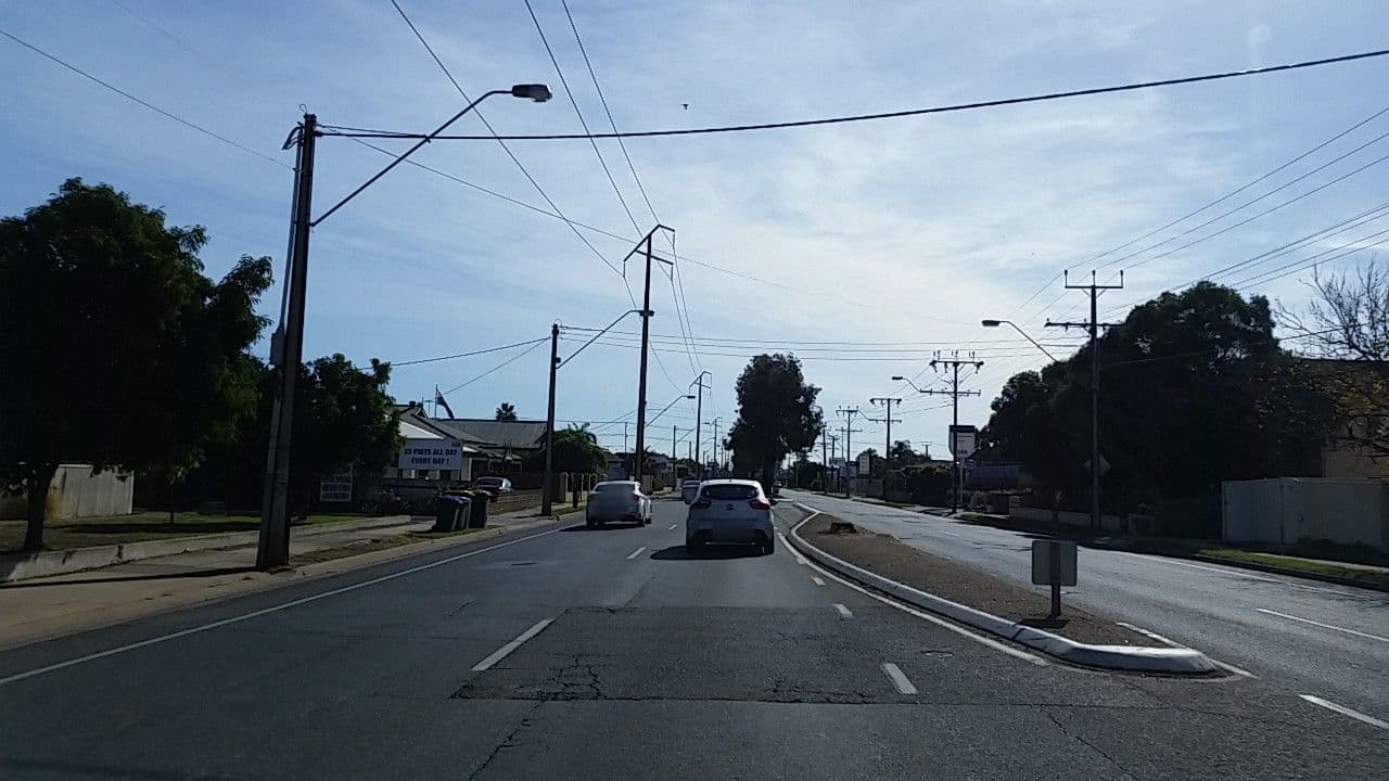 Street view near Challa Gardens Hotel, Kilkenny — © didz (CC BY-SA · Mapillary)