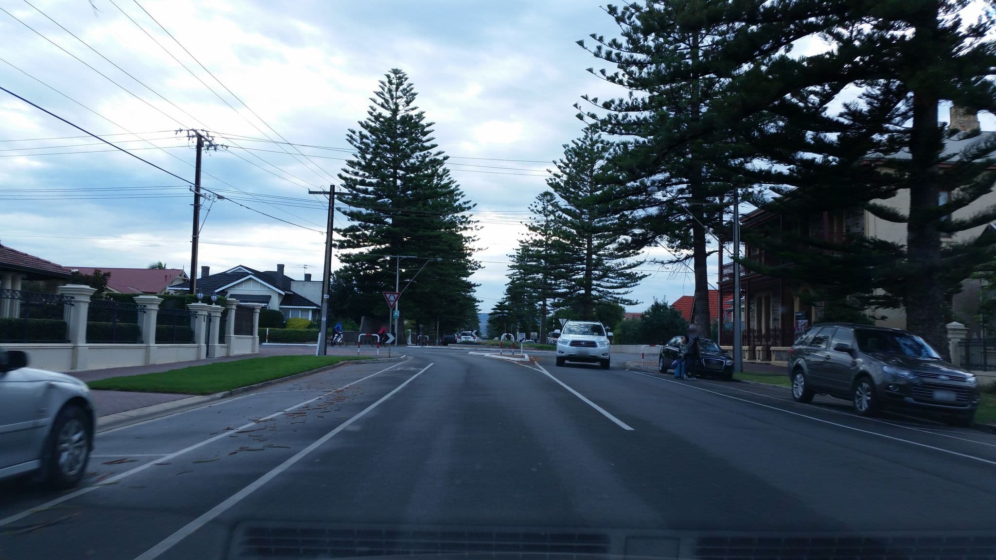 Street view near Water Bay Villa Bed & Breakfast, Glenelg South — © didz (CC BY-SA · Mapillary)