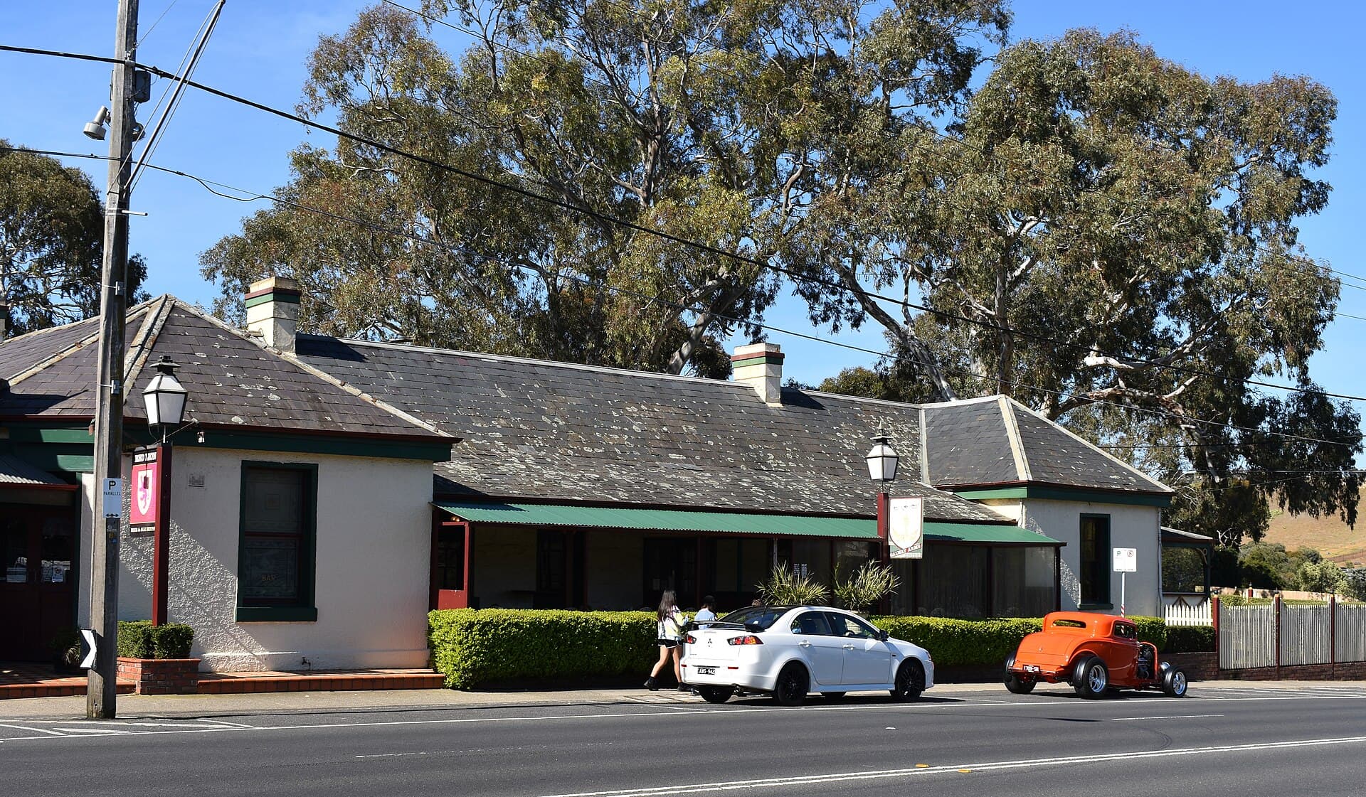 Keilor Hotel (via Wikimedia Commons, CC BY 3.0)